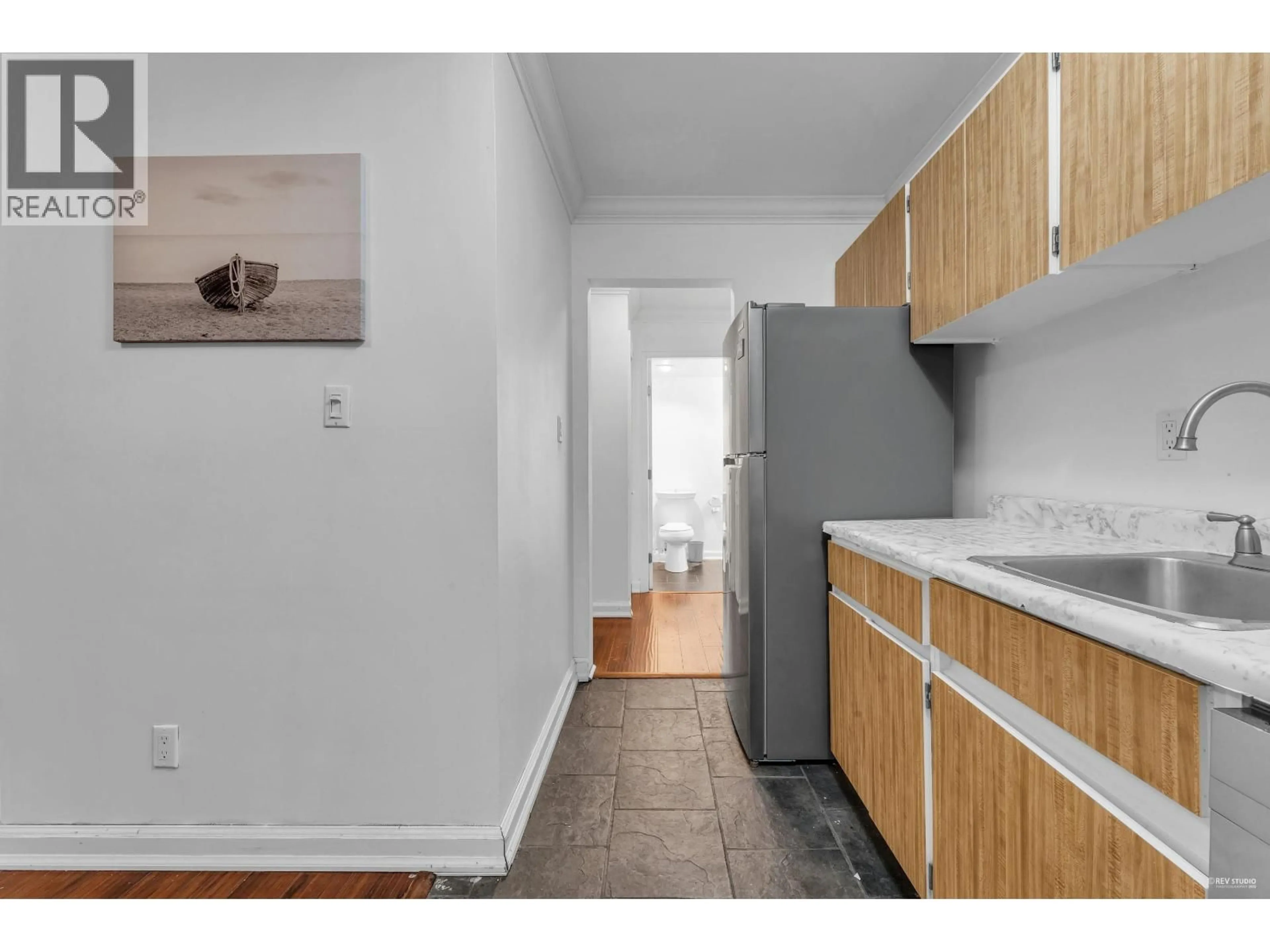 Standard kitchen, unknown for 308 - 601 NORTH ROAD, Coquitlam British Columbia V3J1P1
