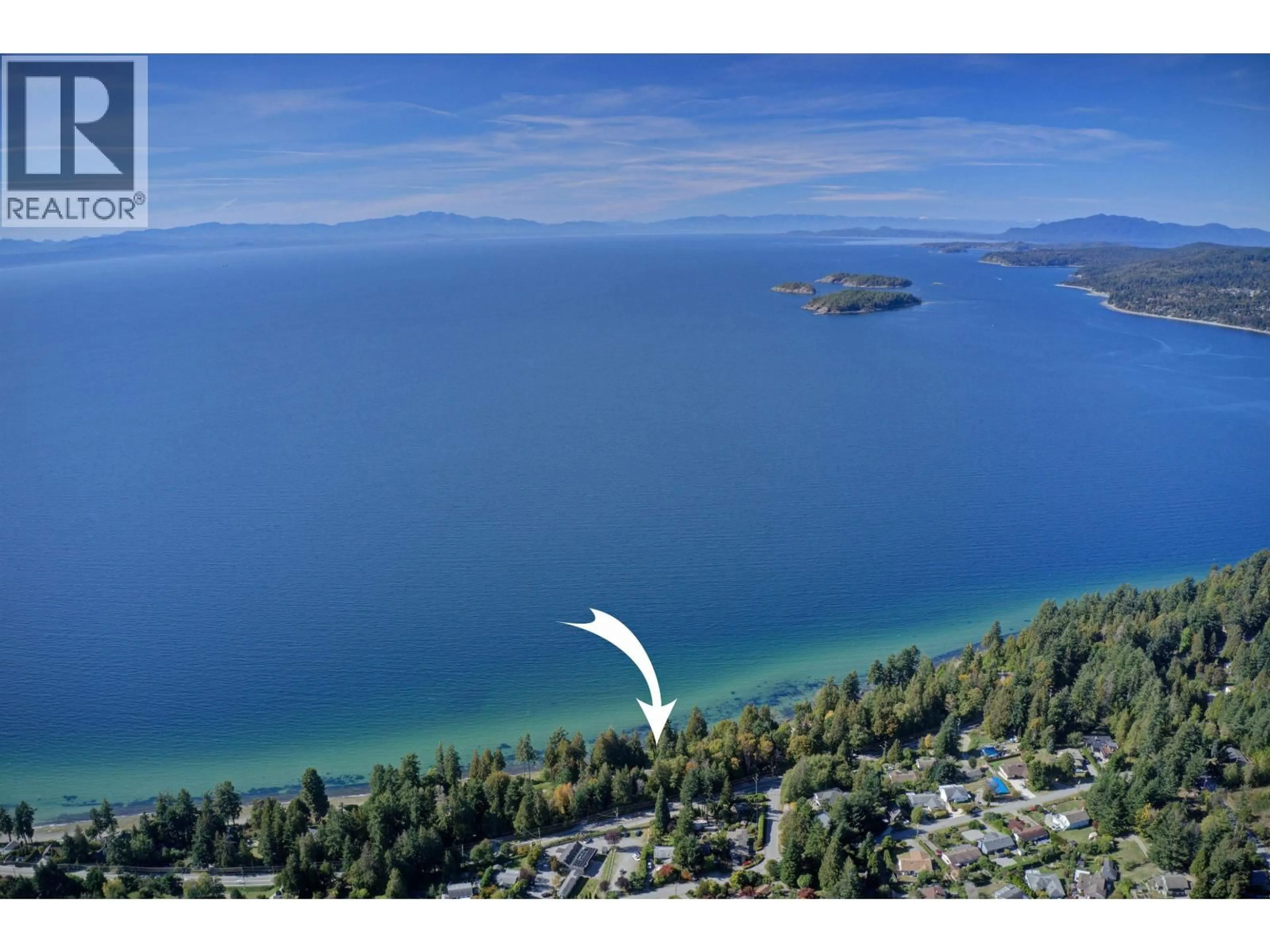 A pic from outside/outdoor area/front of a property/back of a property/a pic from drone, water/lake/river/ocean view for 4947 SUNSHINE COAST HIGHWAY, Sechelt British Columbia V7Z0B6