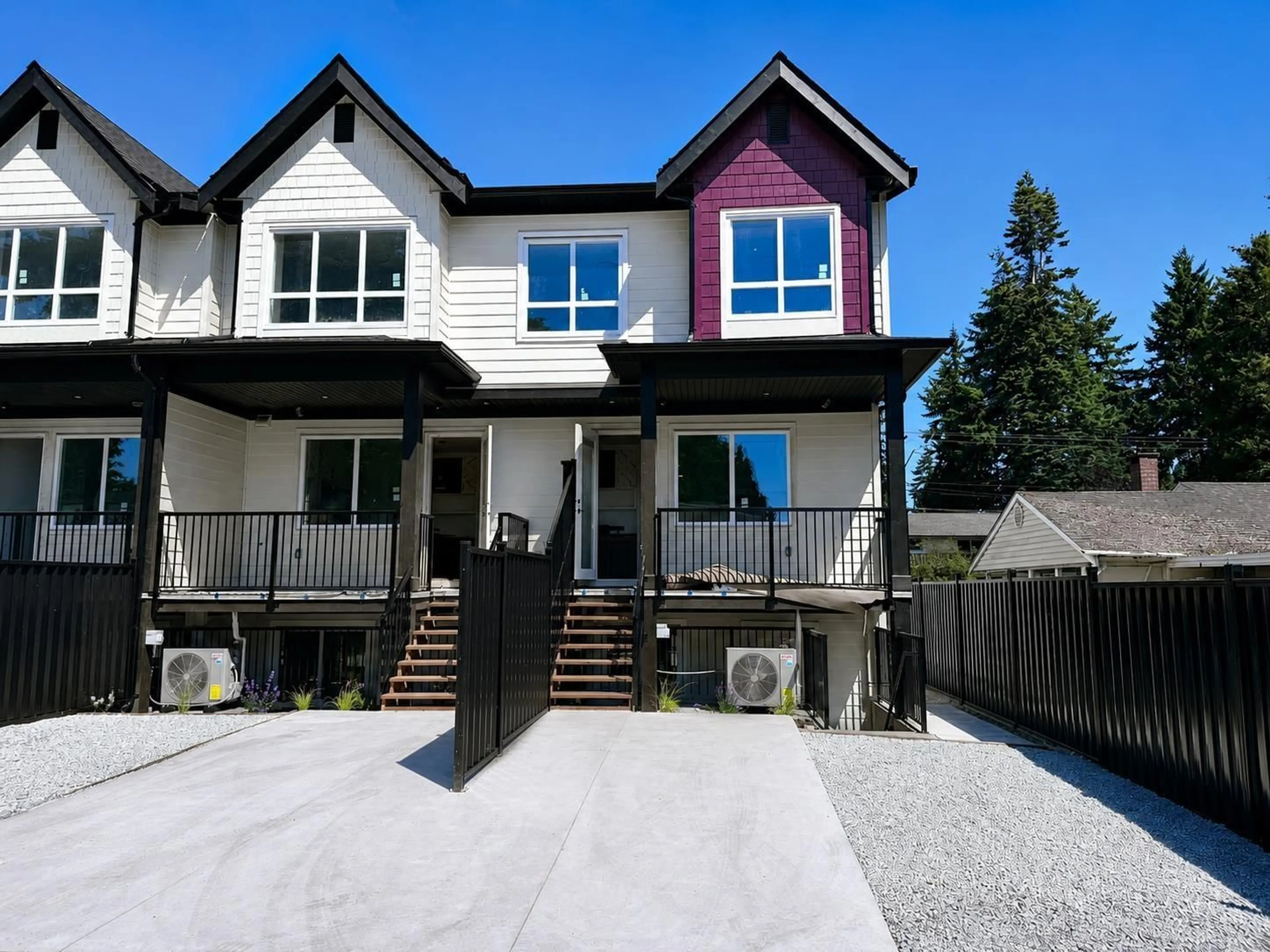 Home with vinyl exterior material, street for 104 - 10039 128 STREET, Surrey British Columbia V3T2Z1