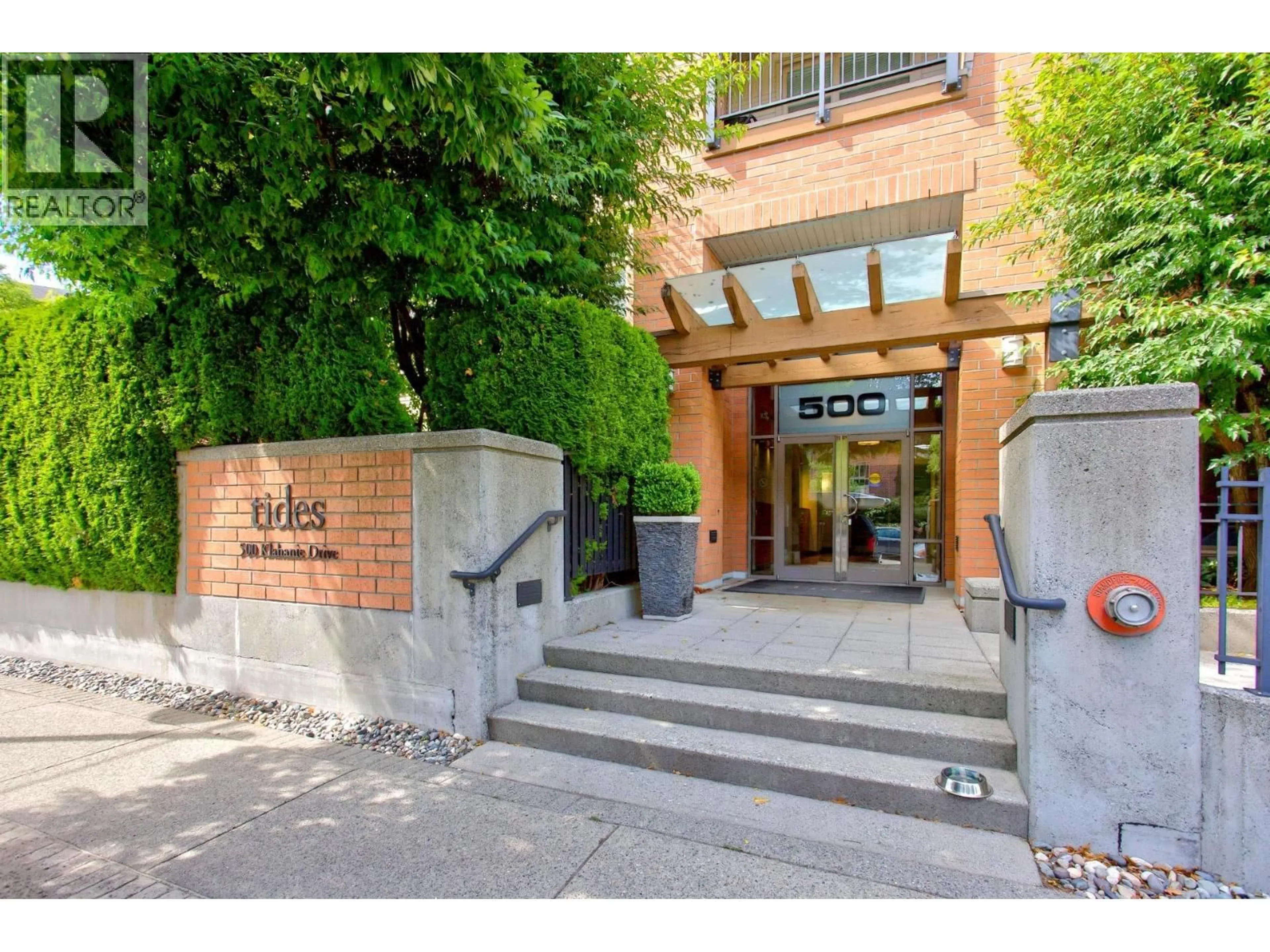 Indoor foyer for 406 - 500 KLAHANIE DRIVE, Port Moody British Columbia V3H5L1
