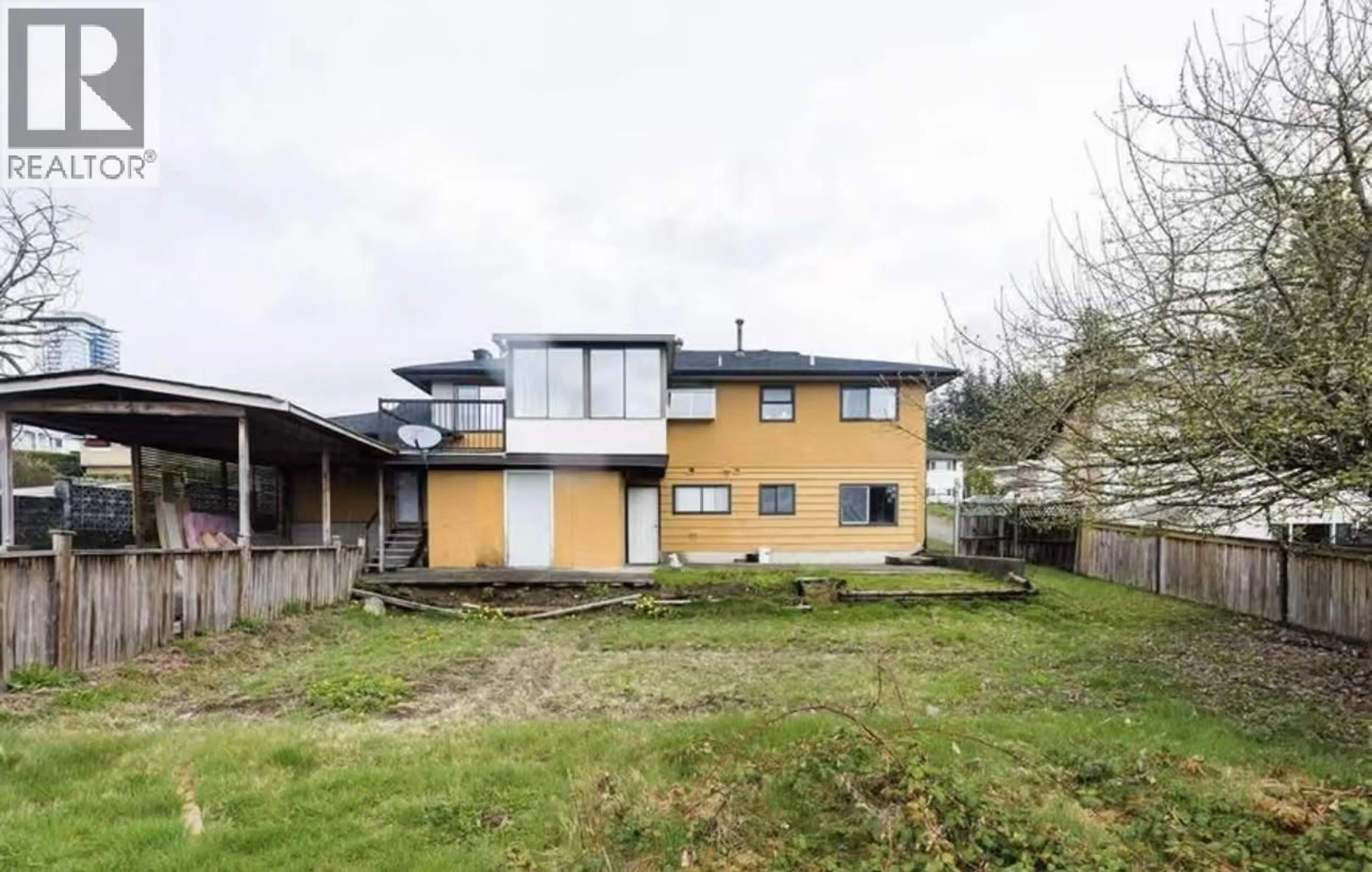 A pic from outside/outdoor area/front of a property/back of a property/a pic from drone, building for 1150 MADORE AVENUE, Coquitlam British Columbia V3K3B9