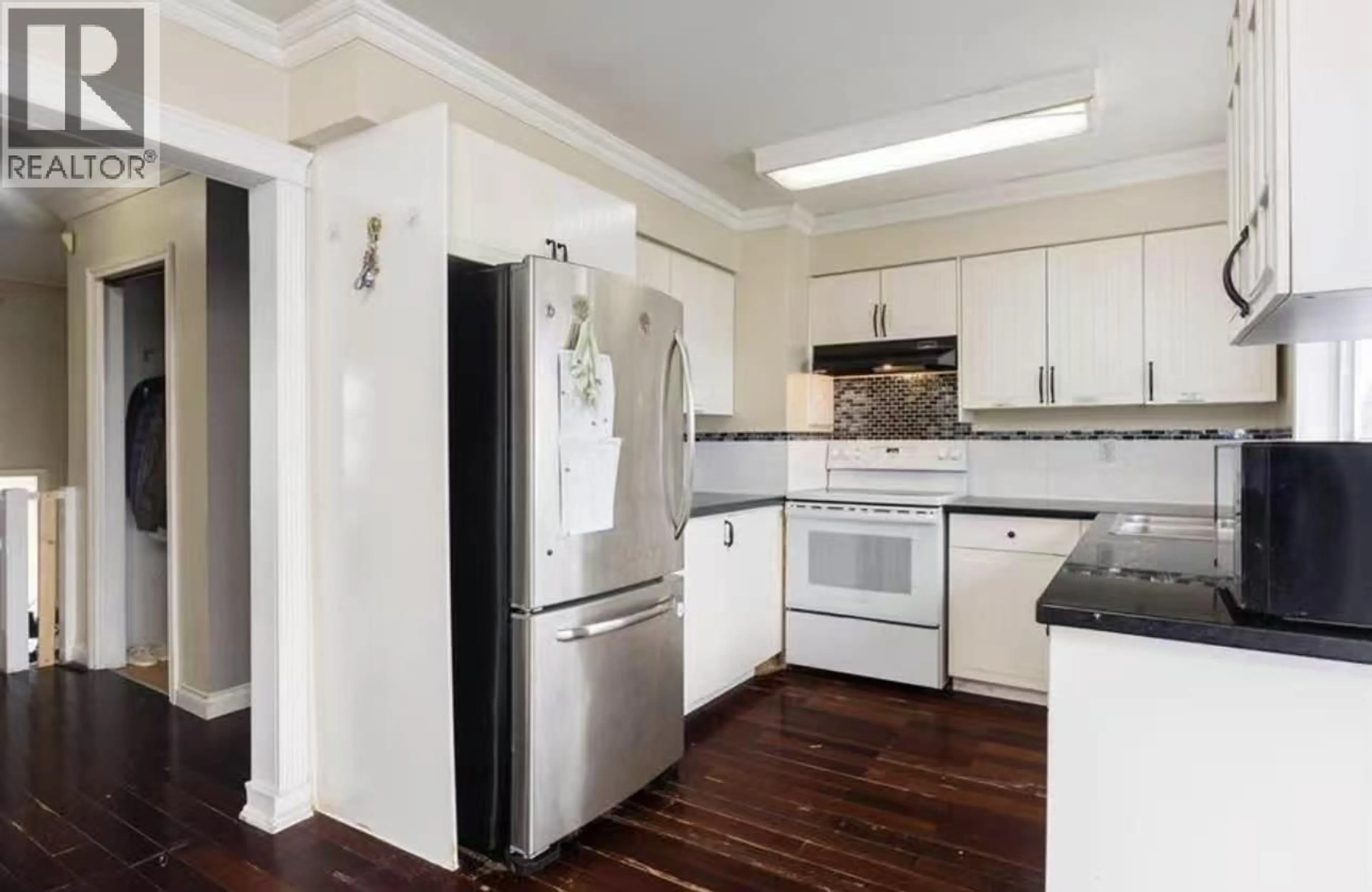Standard kitchen, unknown for 1150 MADORE AVENUE, Coquitlam British Columbia V3K3B9