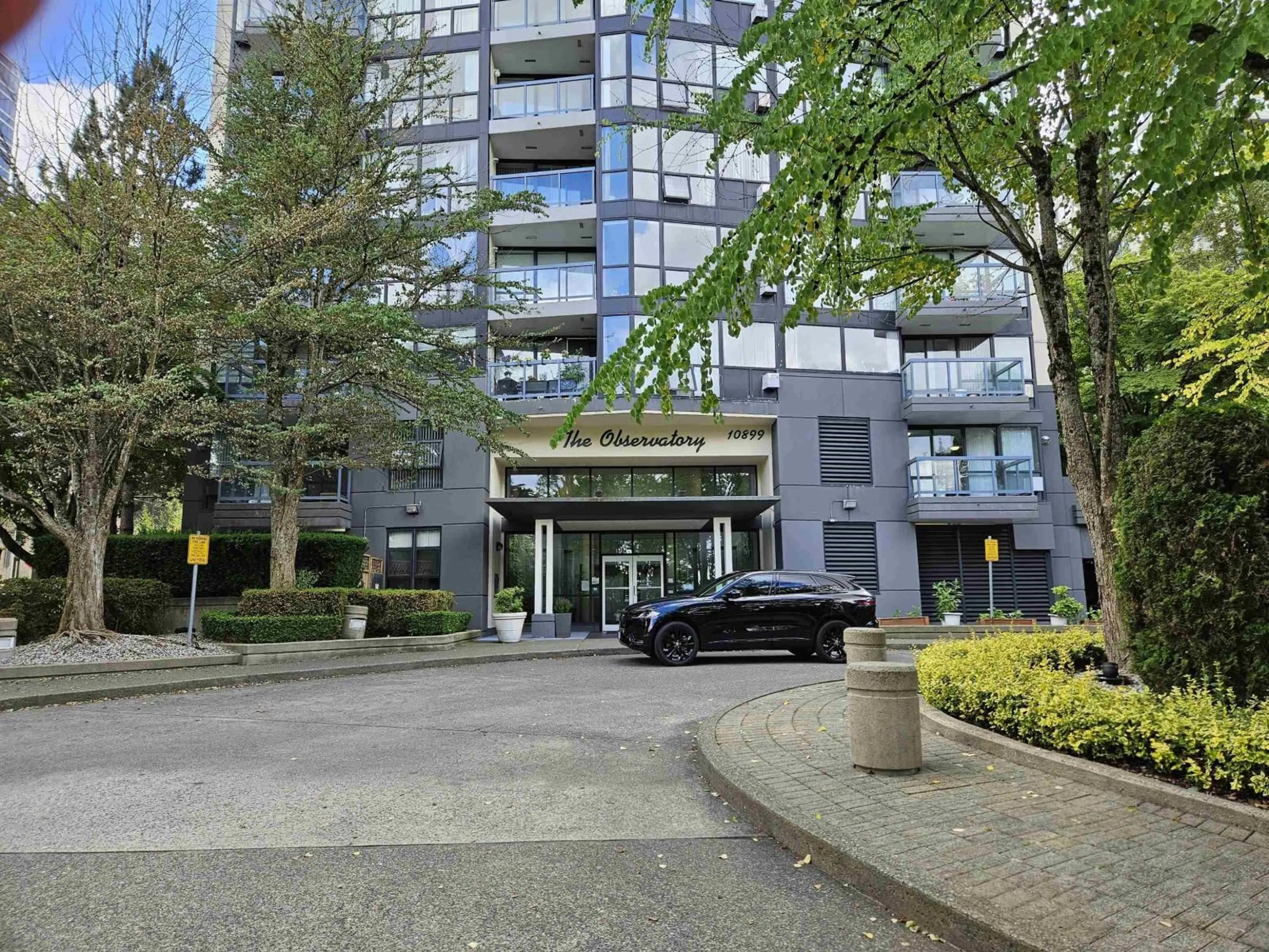 Indoor foyer for 1105 - 10899 UNIVERSITY DRIVE, Surrey British Columbia V3T5V2
