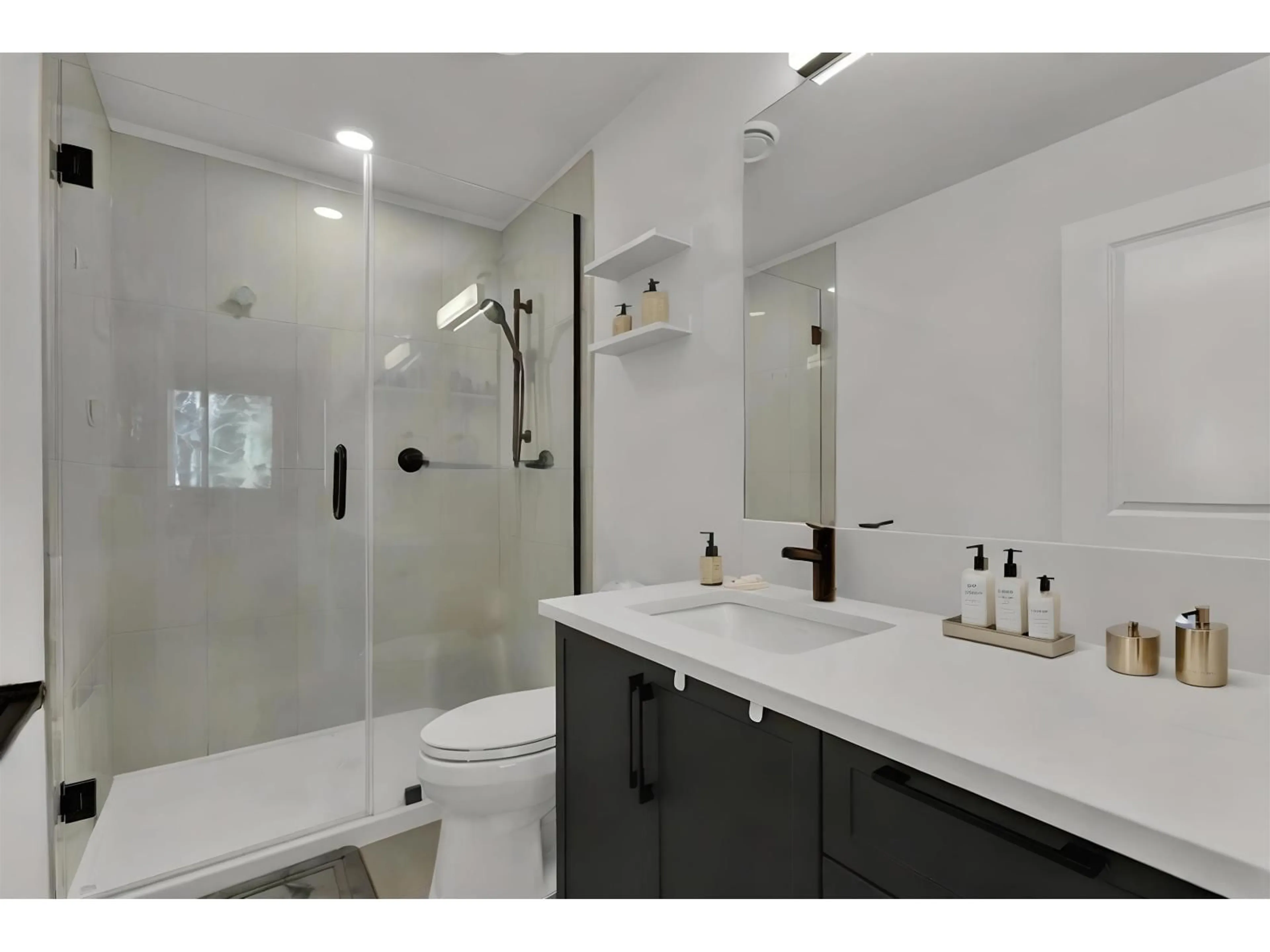 Standard bathroom, ceramic/tile floor for 102 - 3480 146A STREET, Surrey British Columbia V4P0H6
