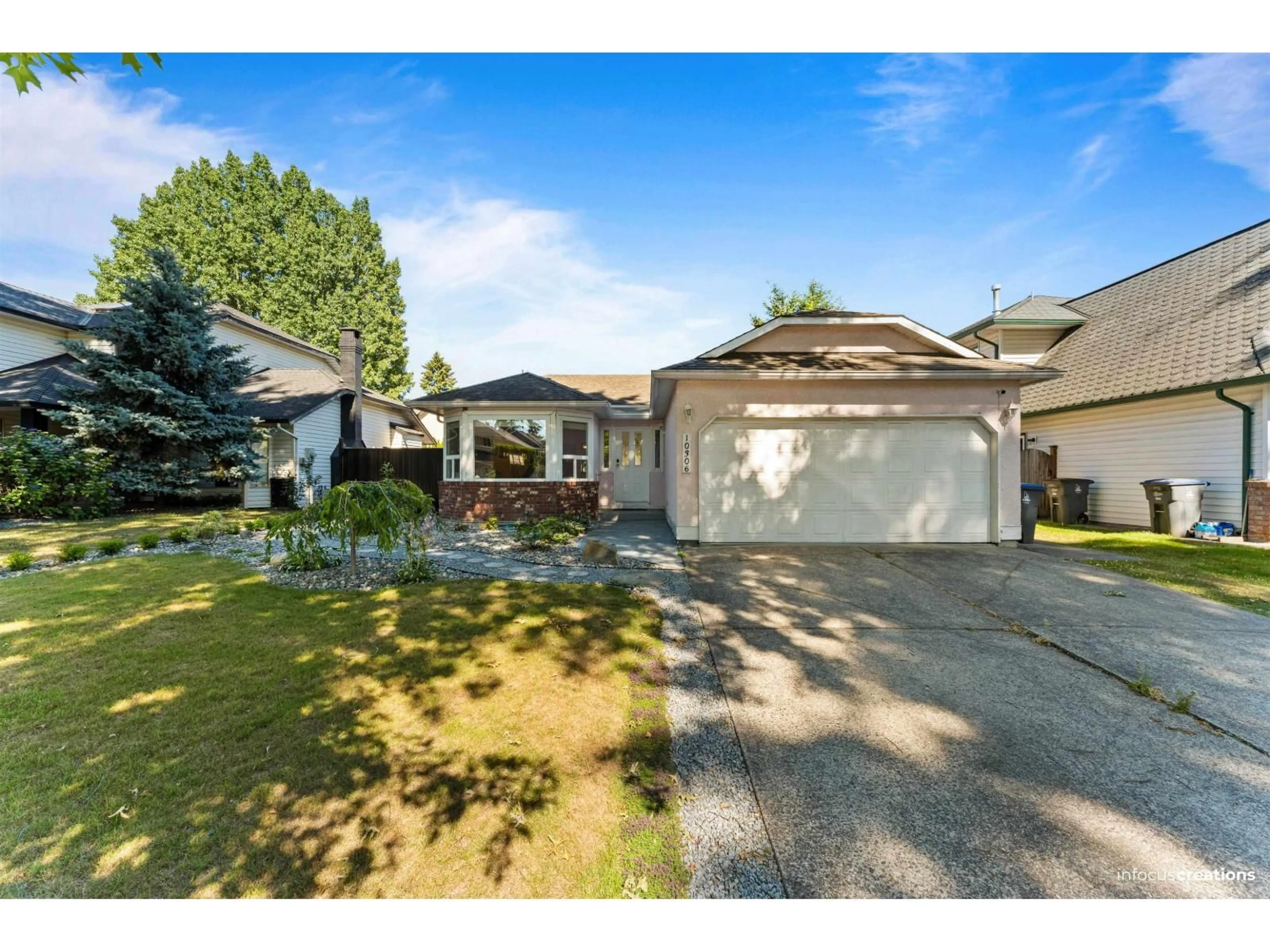 A pic from outside/outdoor area/front of a property/back of a property/a pic from drone, street for 10306 167 STREET, Surrey British Columbia V4N1Z2
