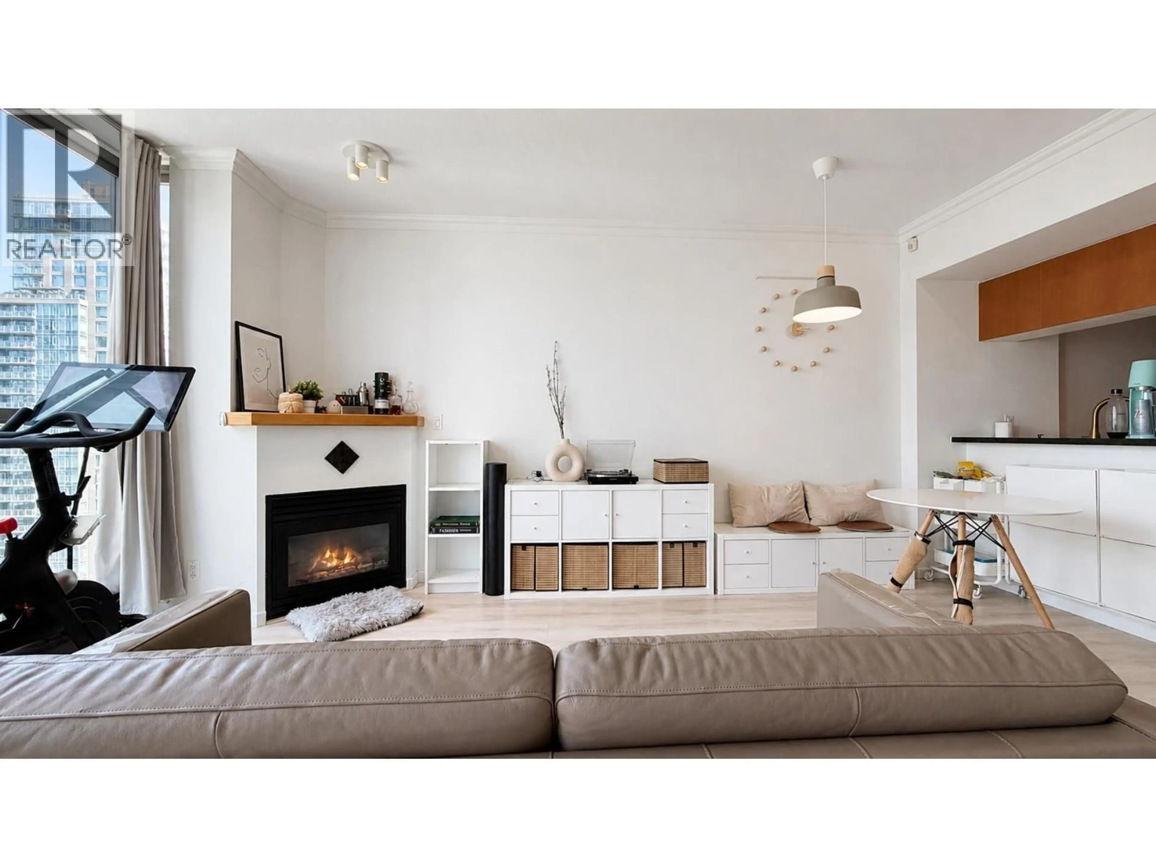 Living room with furniture, unknown for 1702 - 928 RICHARDS STREET, Vancouver British Columbia V6B6P6
