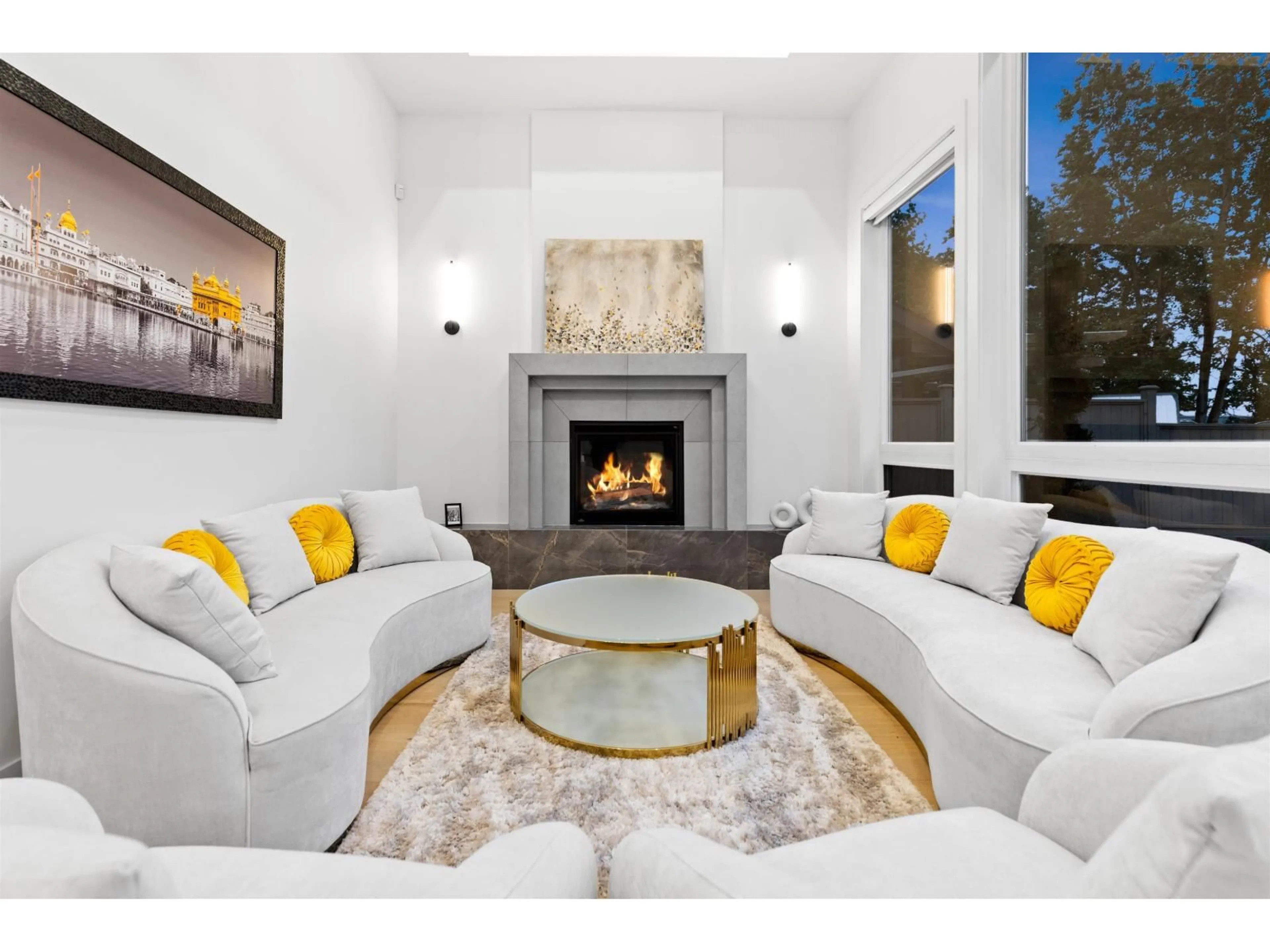 Living room with furniture, unknown for 14295 73A AVENUE, Surrey British Columbia V3W2R9