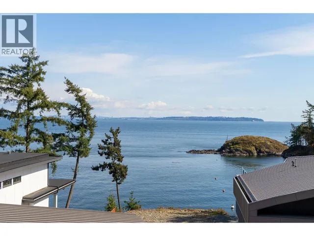 242 SHORE LANE, Bowen Island 3