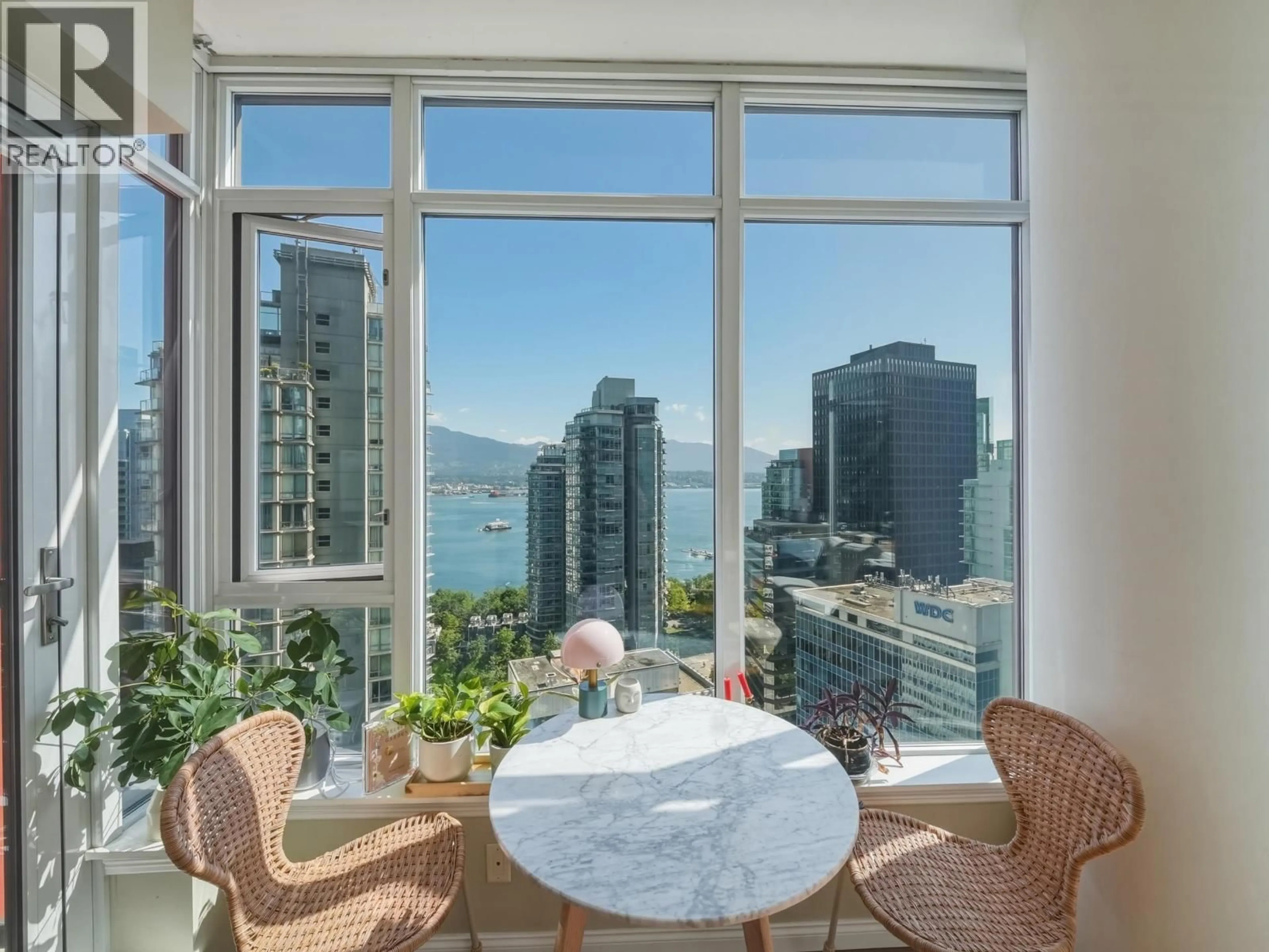 Balcony in the apartment, water/lake/river/ocean view for 2106 - 1211 MELVILLE STREET, Vancouver British Columbia V6E0A7