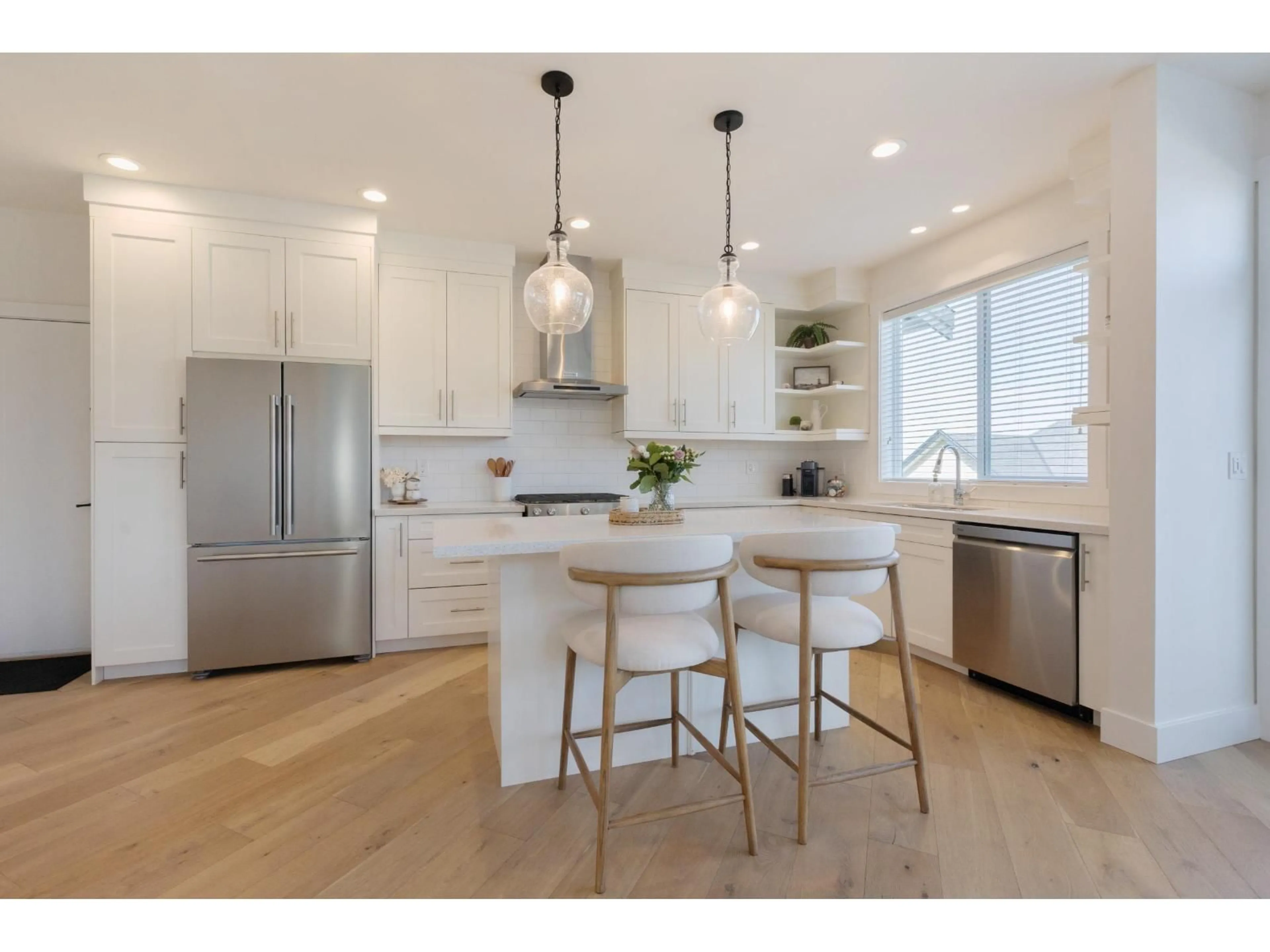 Open concept kitchen, unknown for 17851 71 AVENUE, Surrey British Columbia V3S7C7
