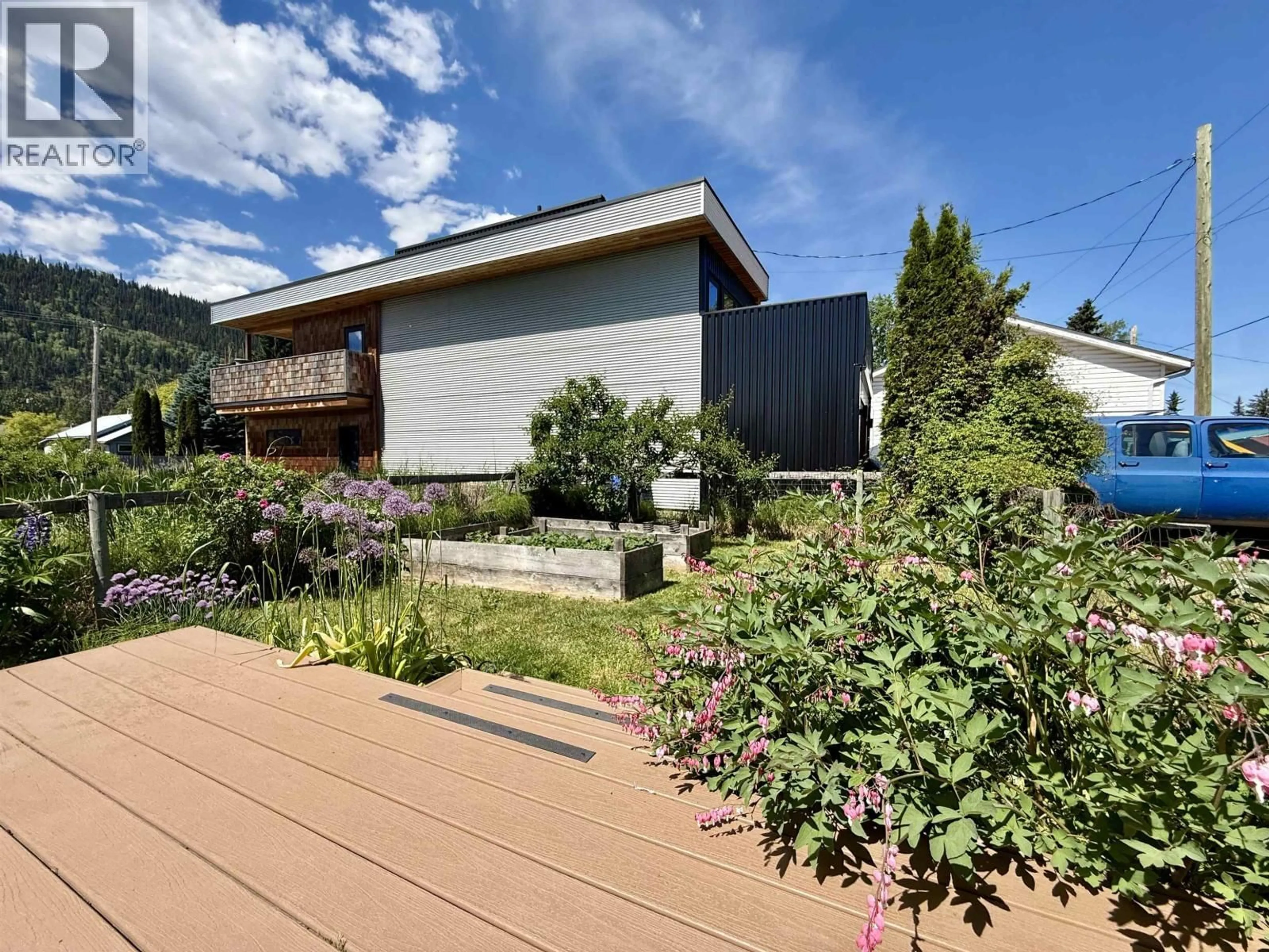 Unknown for 1071 QUEEN STREET, Smithers British Columbia V0J2N0