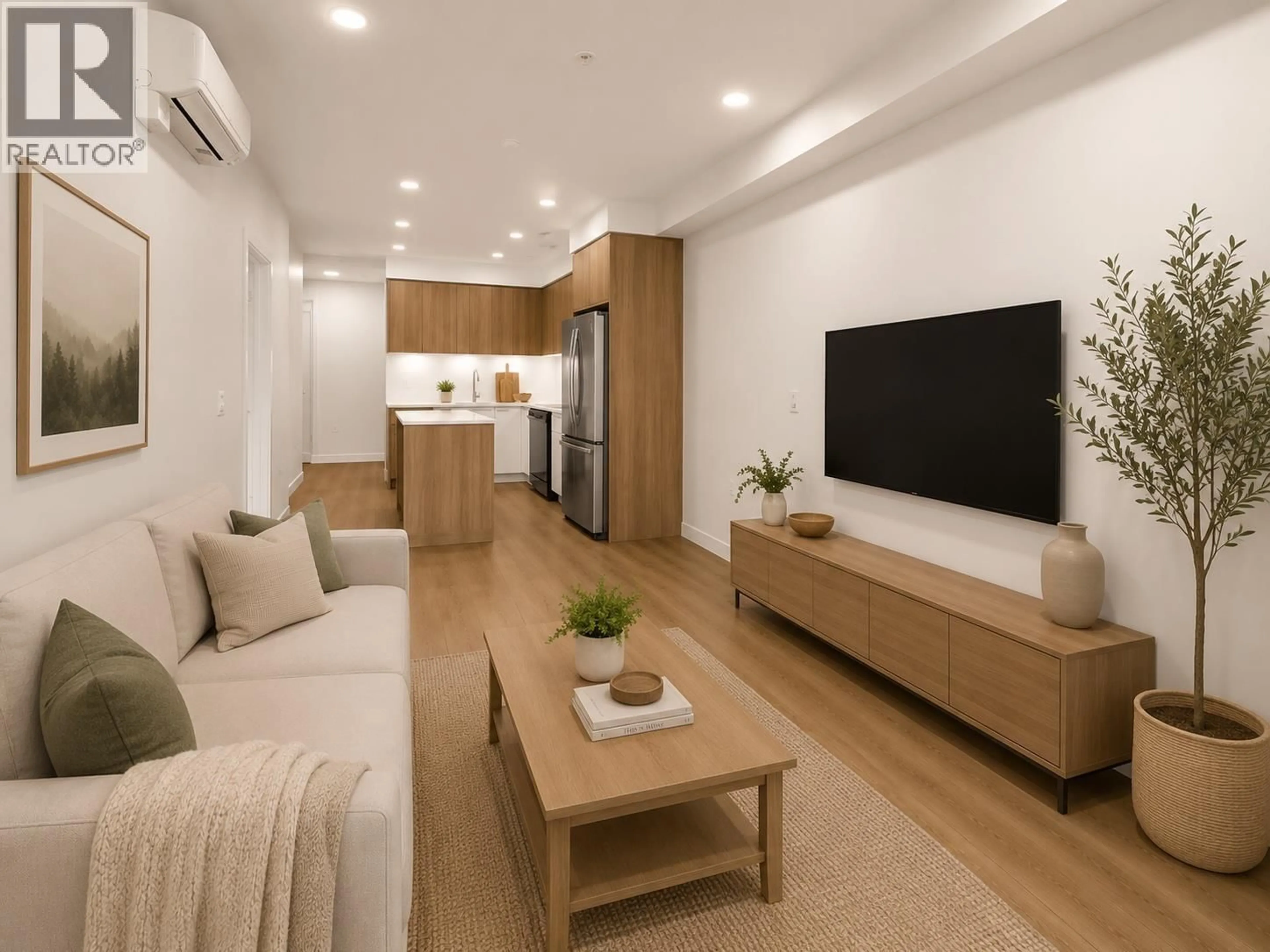 Living room with furniture, wood/laminate floor for 118 - 82 FIRST STREET, New Westminster British Columbia V3L2G1