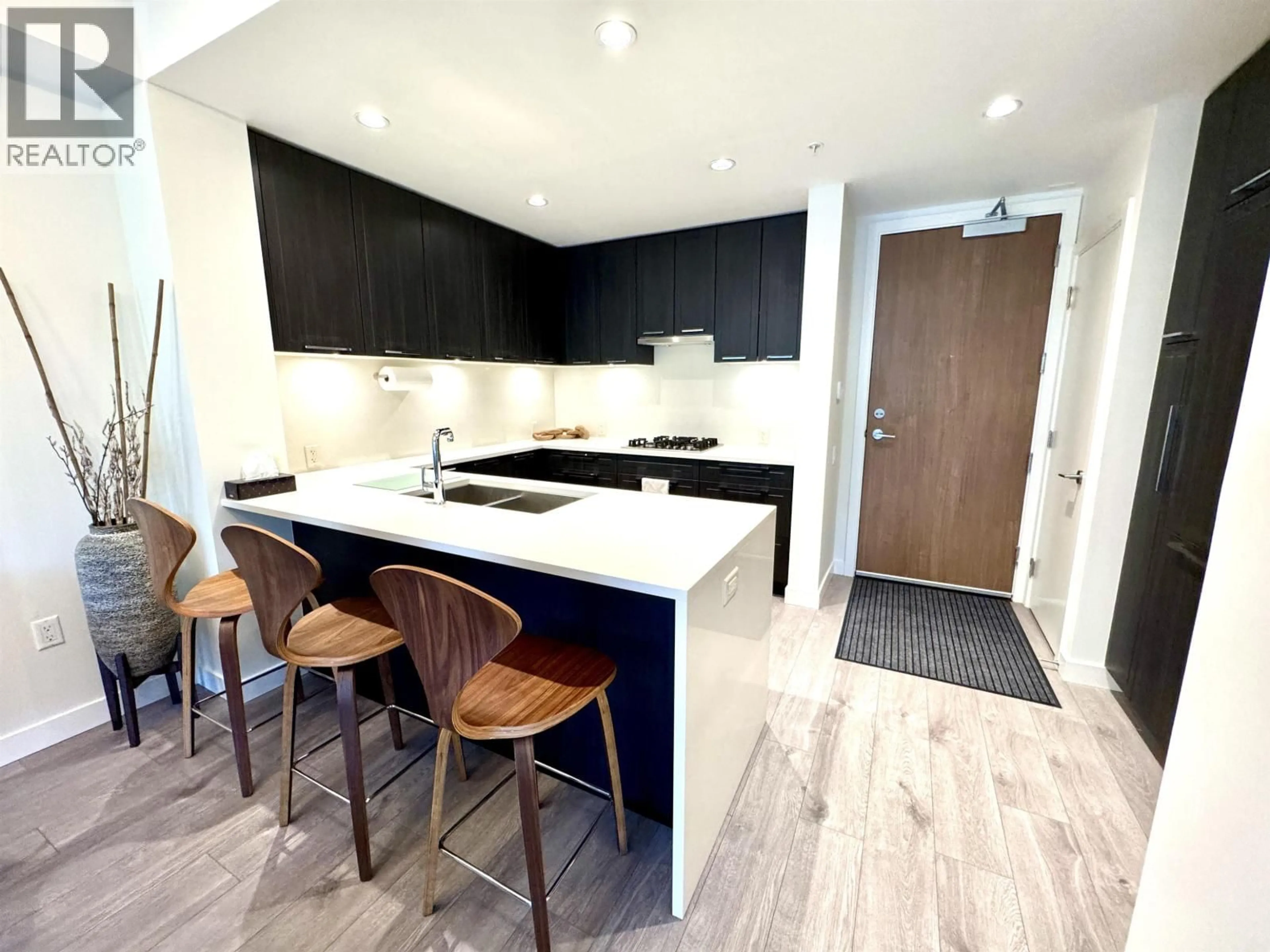Contemporary kitchen, unknown for 106 - 6633 CAMBIE STREET, Vancouver British Columbia V6P0E5
