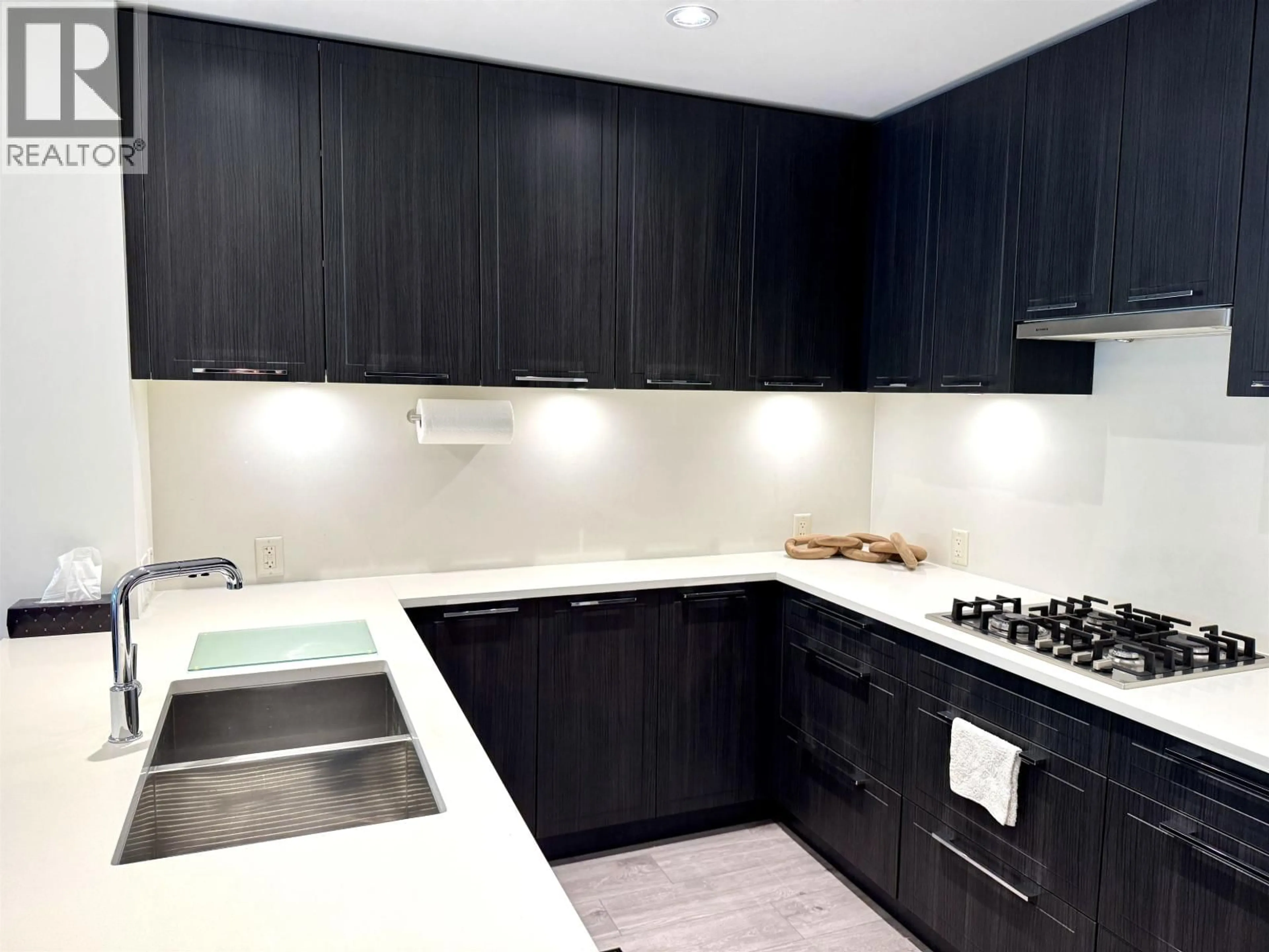Standard kitchen, unknown for 106 - 6633 CAMBIE STREET, Vancouver British Columbia V6P0E5