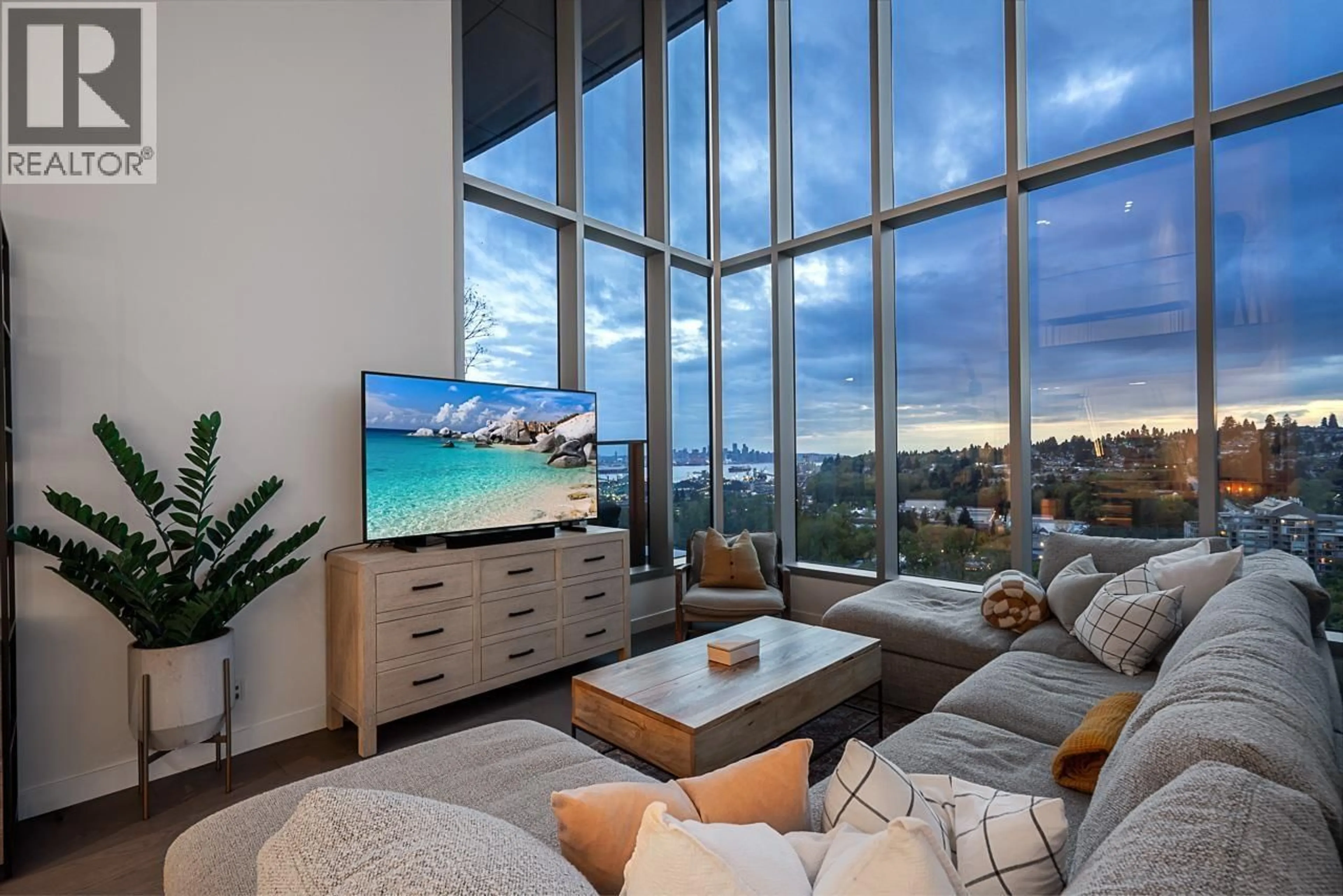 Home theater for 2406 - 1500 FERN STREET, North Vancouver British Columbia V7J0E6