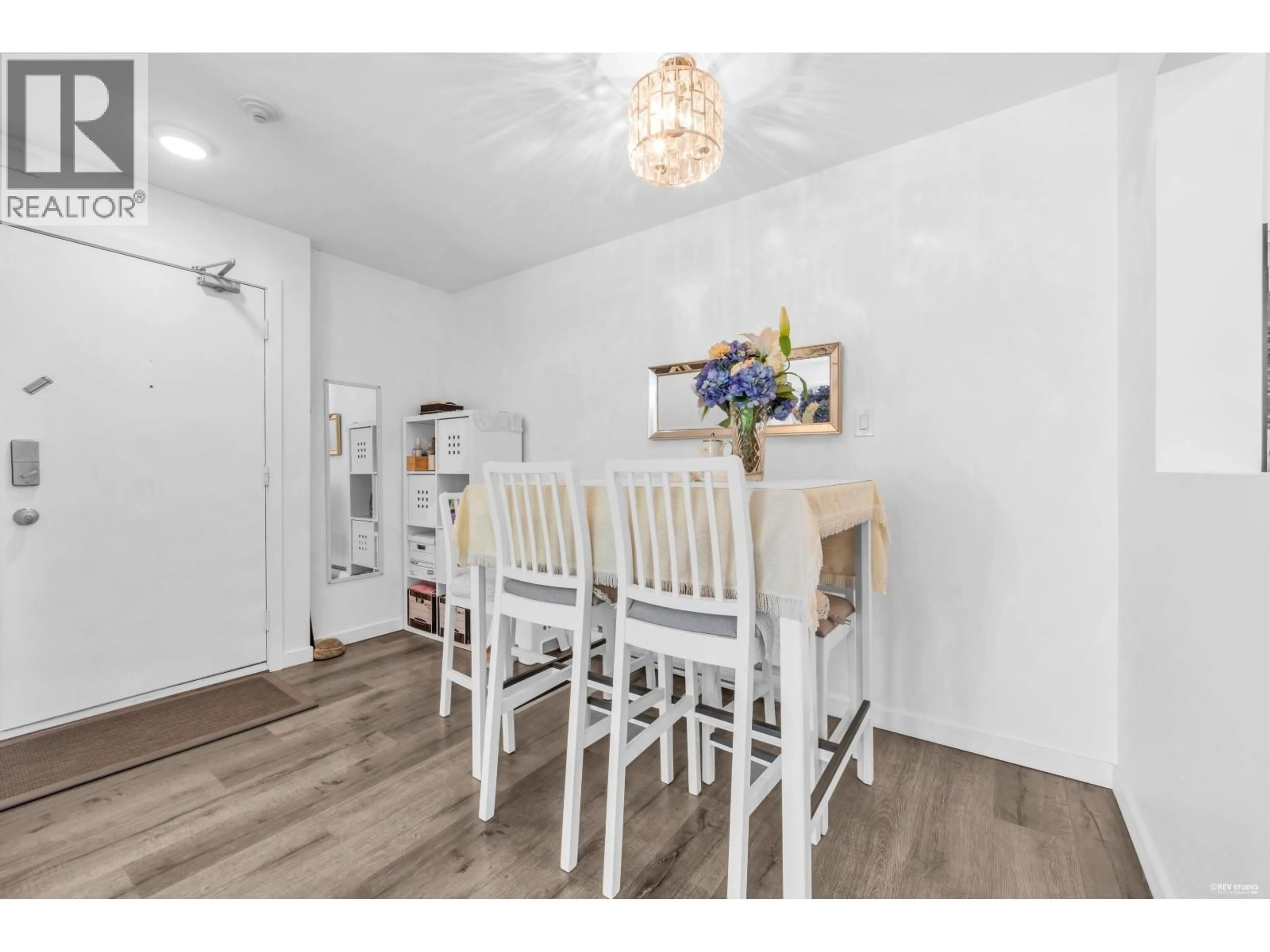 Dining room, wood/laminate floor for 10 - 7561 HUMPHRIES COURT, Burnaby British Columbia V3N4K9