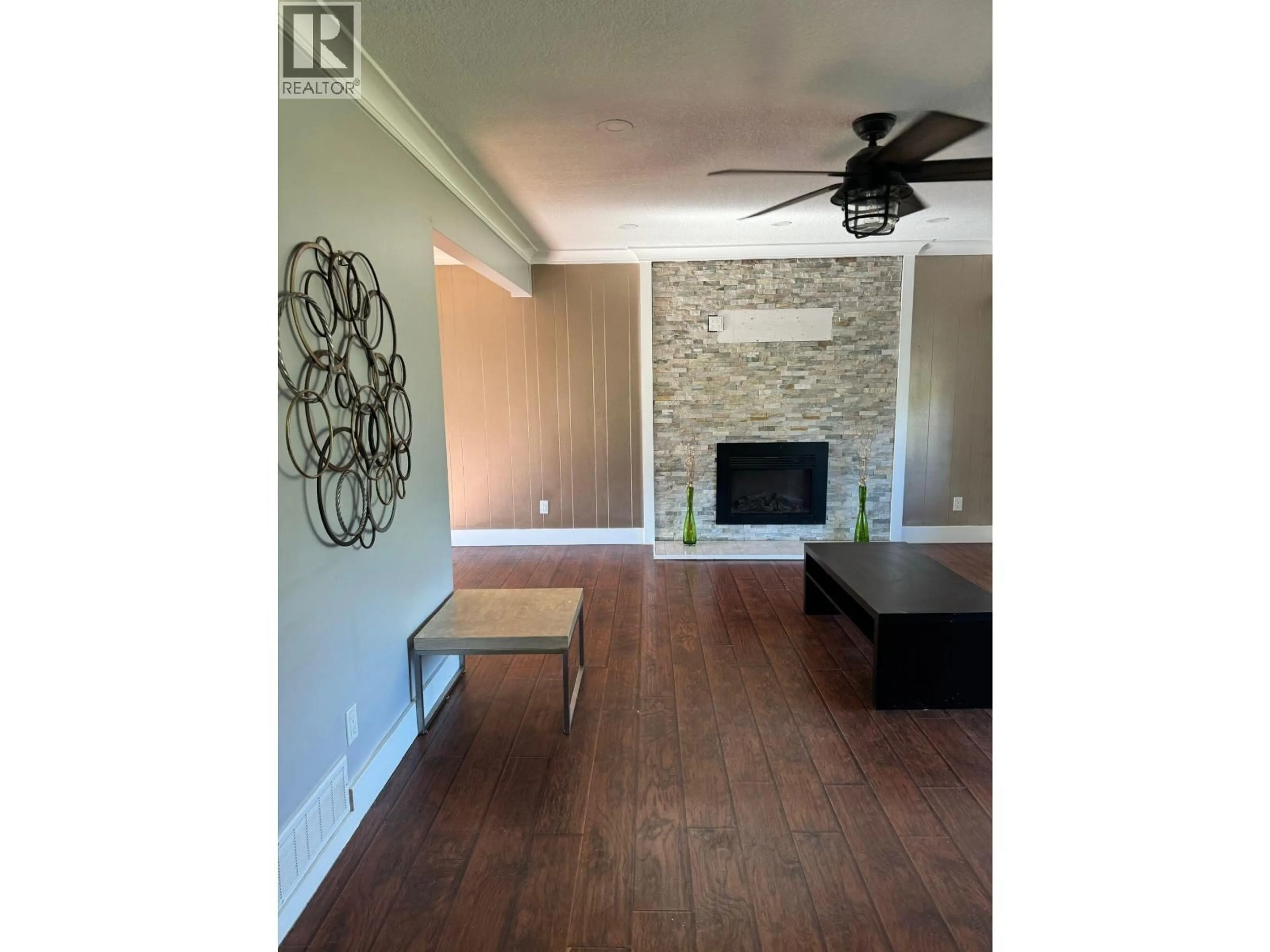 Living room with furniture, wood/laminate floor for 11331 SEAFIELD CRESCENT, Richmond British Columbia V7A3J1