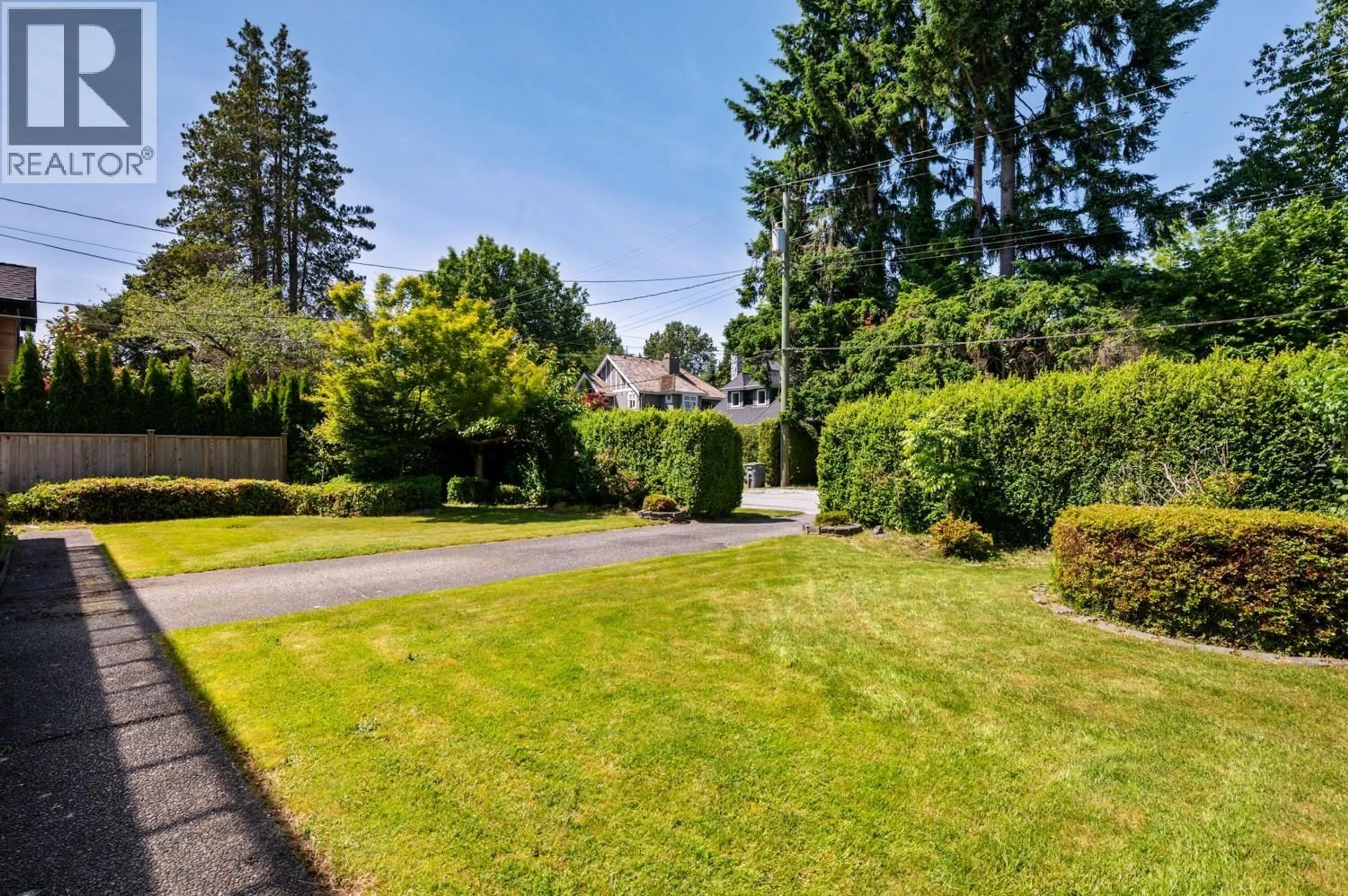 A pic from outside/outdoor area/front of a property/back of a property/a pic from drone, street for 3662 49TH AVENUE, Vancouver British Columbia V6N3T8