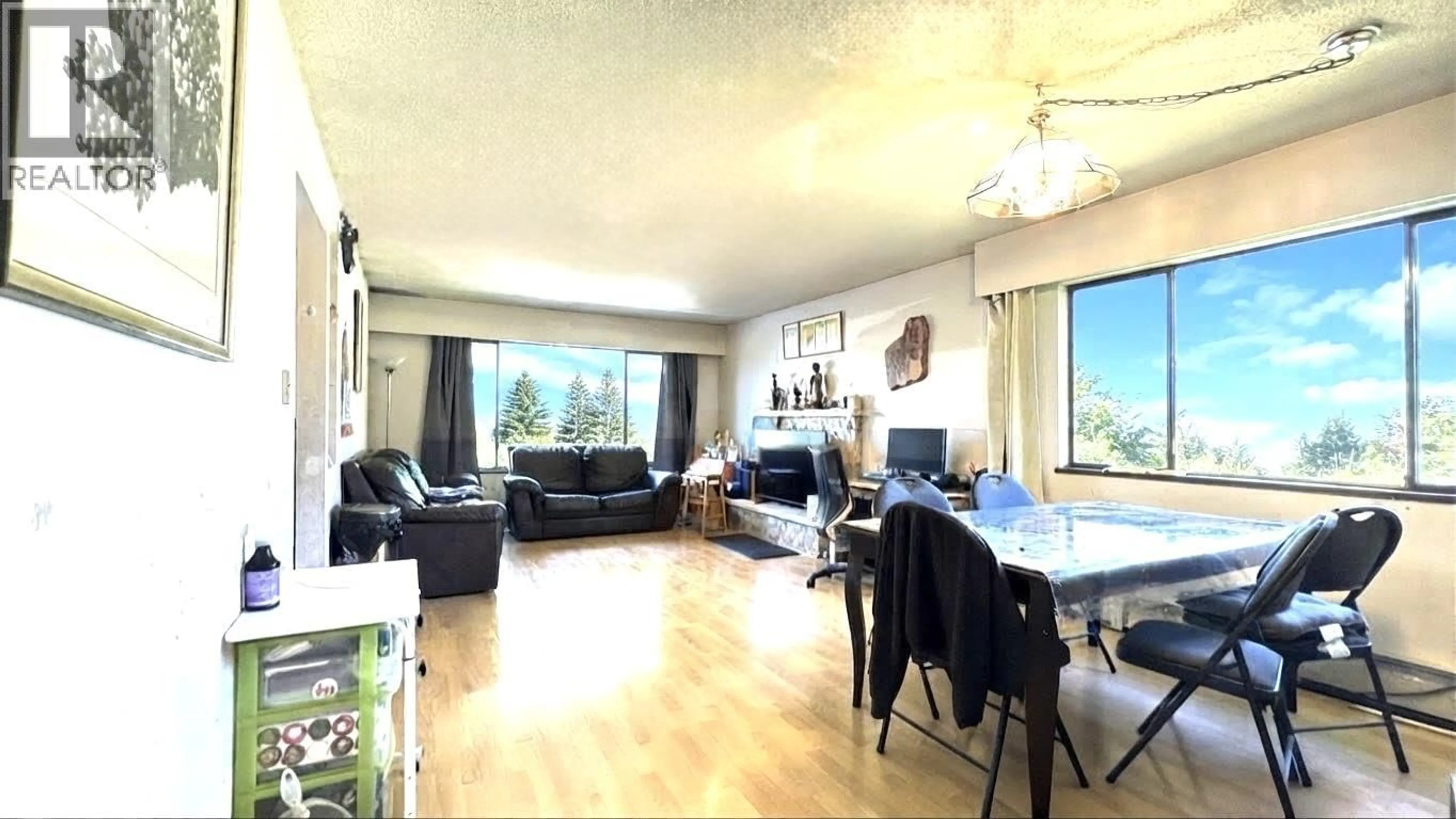 A pic of a room for 10140 WESTMINSTER HIGHWAY, Richmond British Columbia V6X1B2