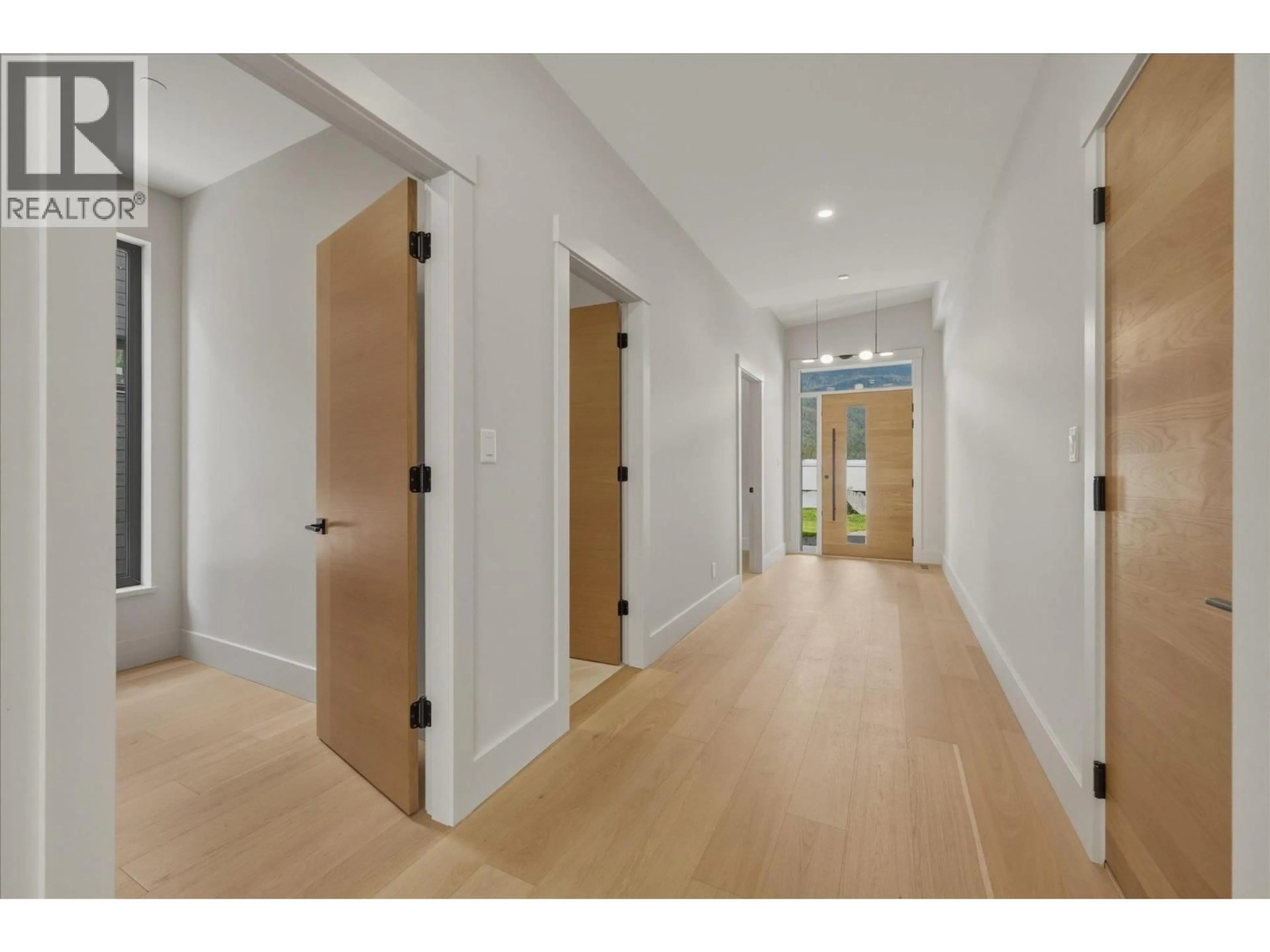 Indoor entryway for 1710 RIVER RUN PLACE, Whistler British Columbia V8E1P4