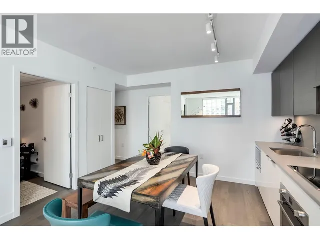808 - 1688 PULLMAN PORTER STREET, Vancouver 3