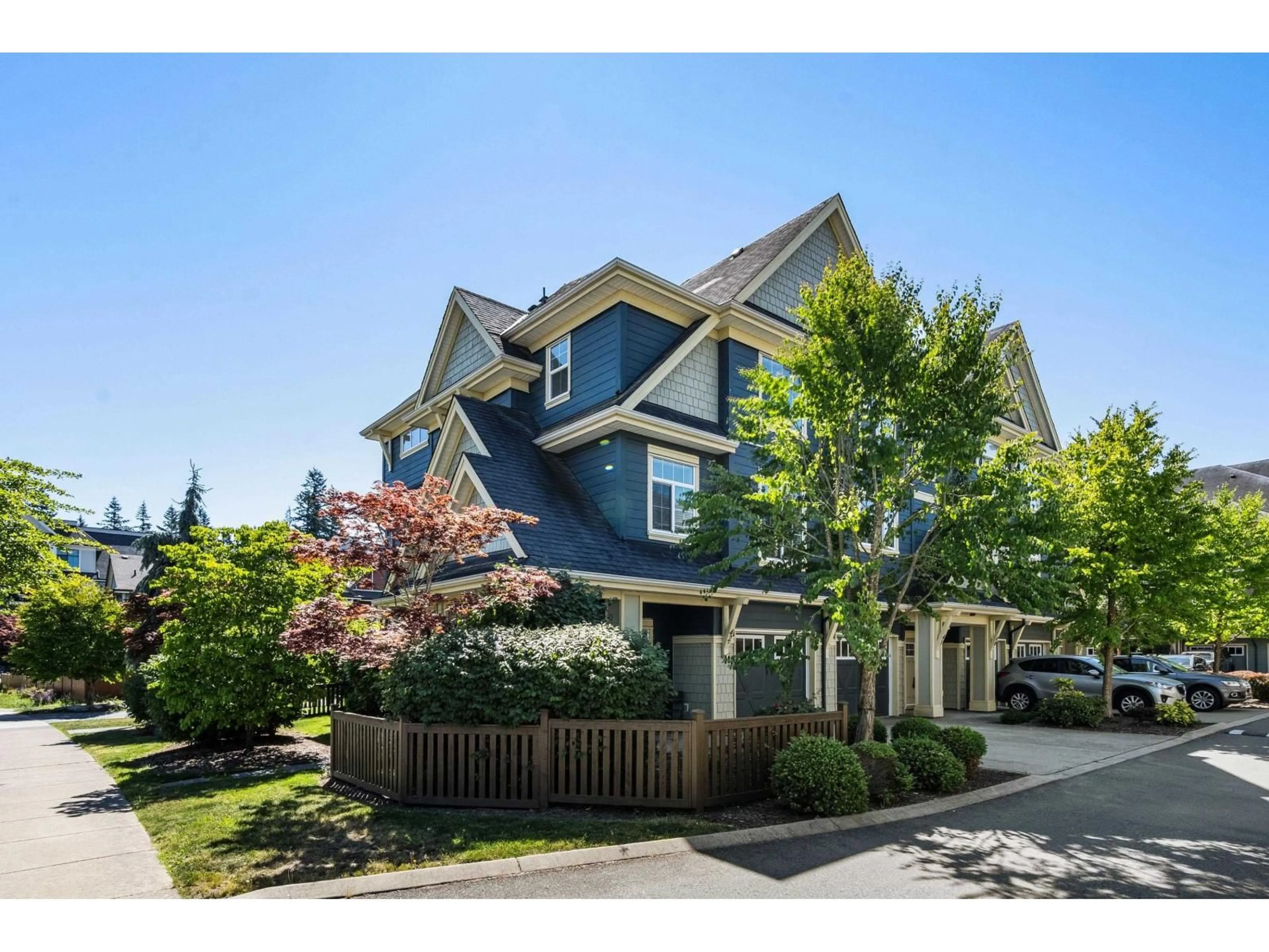 Home with vinyl exterior material, street for 42 - 45290 SOOWAHLIE CRESCENT, Chilliwack British Columbia V2R0S6