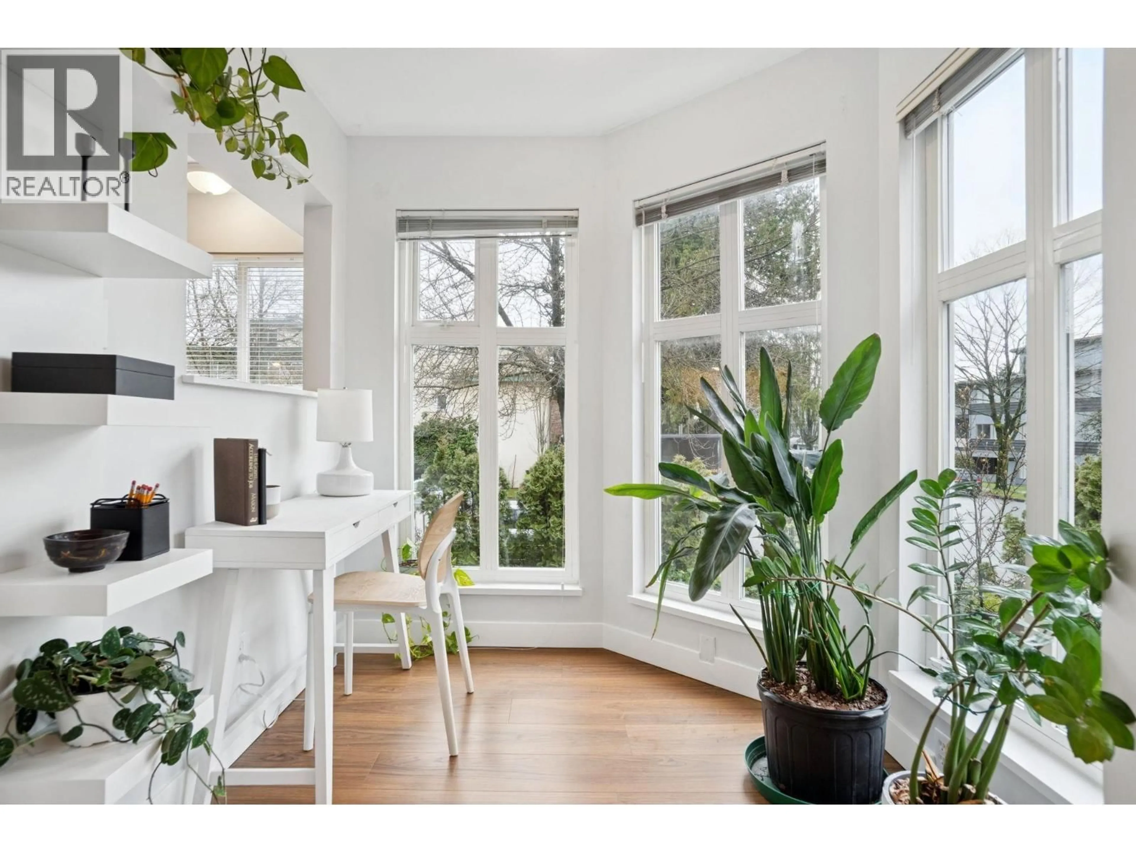 Indoor entryway for 201 - 1099 71ST AVENUE, Vancouver British Columbia V6P6Y5