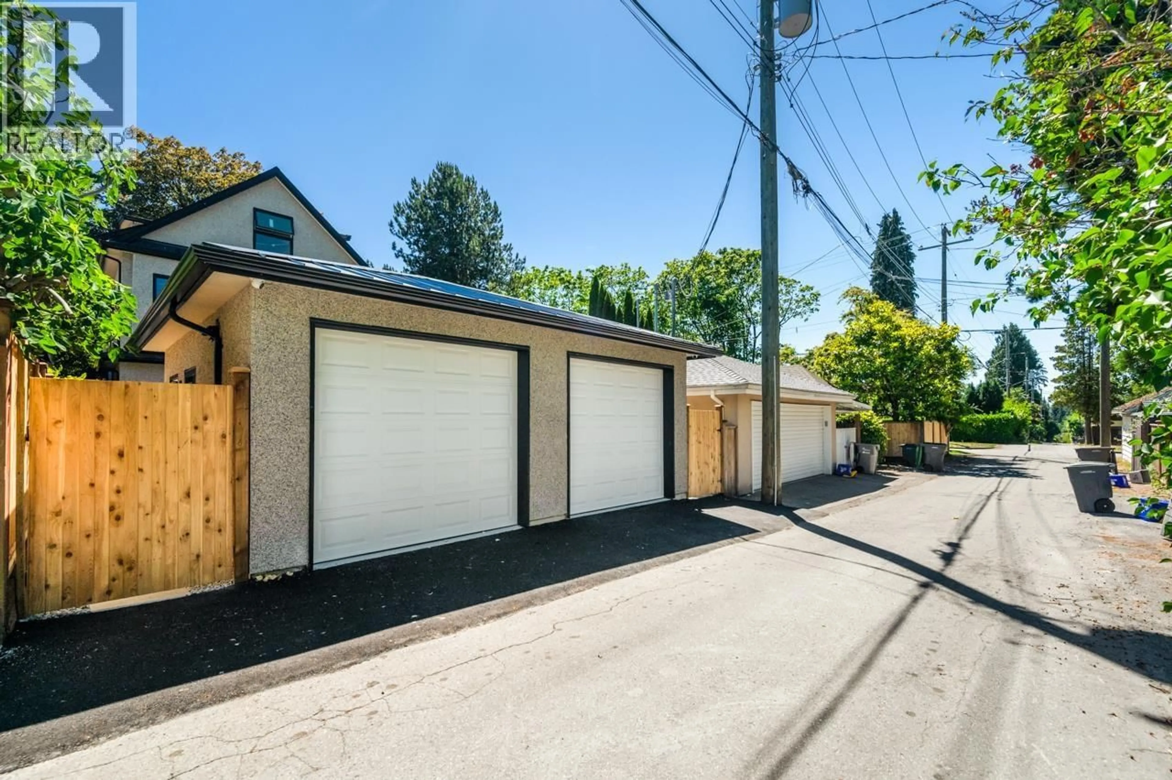Indoor garage for 1 - 3771 KING EDWARD AVENUE, Vancouver British Columbia V6S1M8