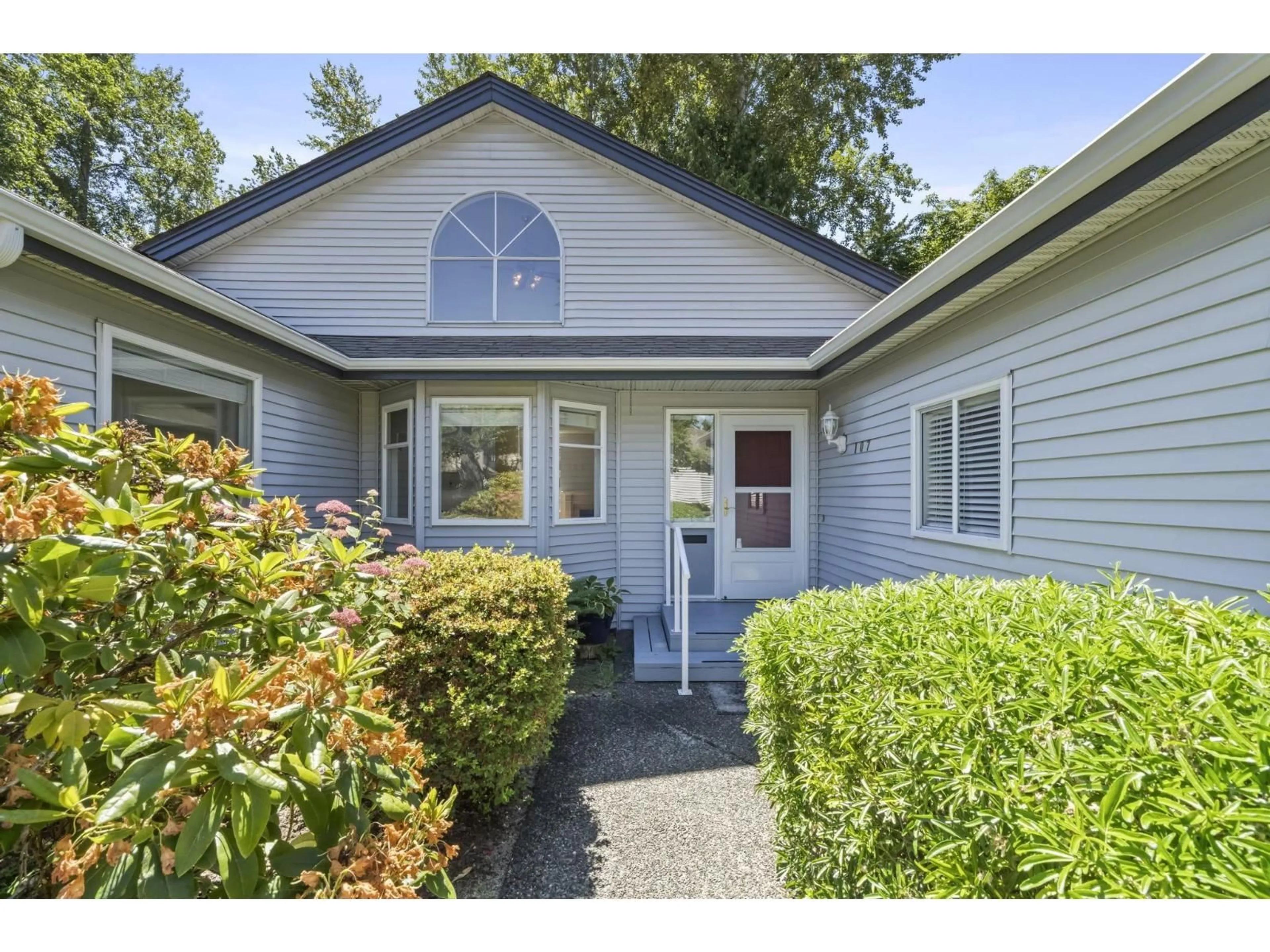 Home with vinyl exterior material, street for 107 - 1744 128 STREET, Surrey British Columbia V4A3V4