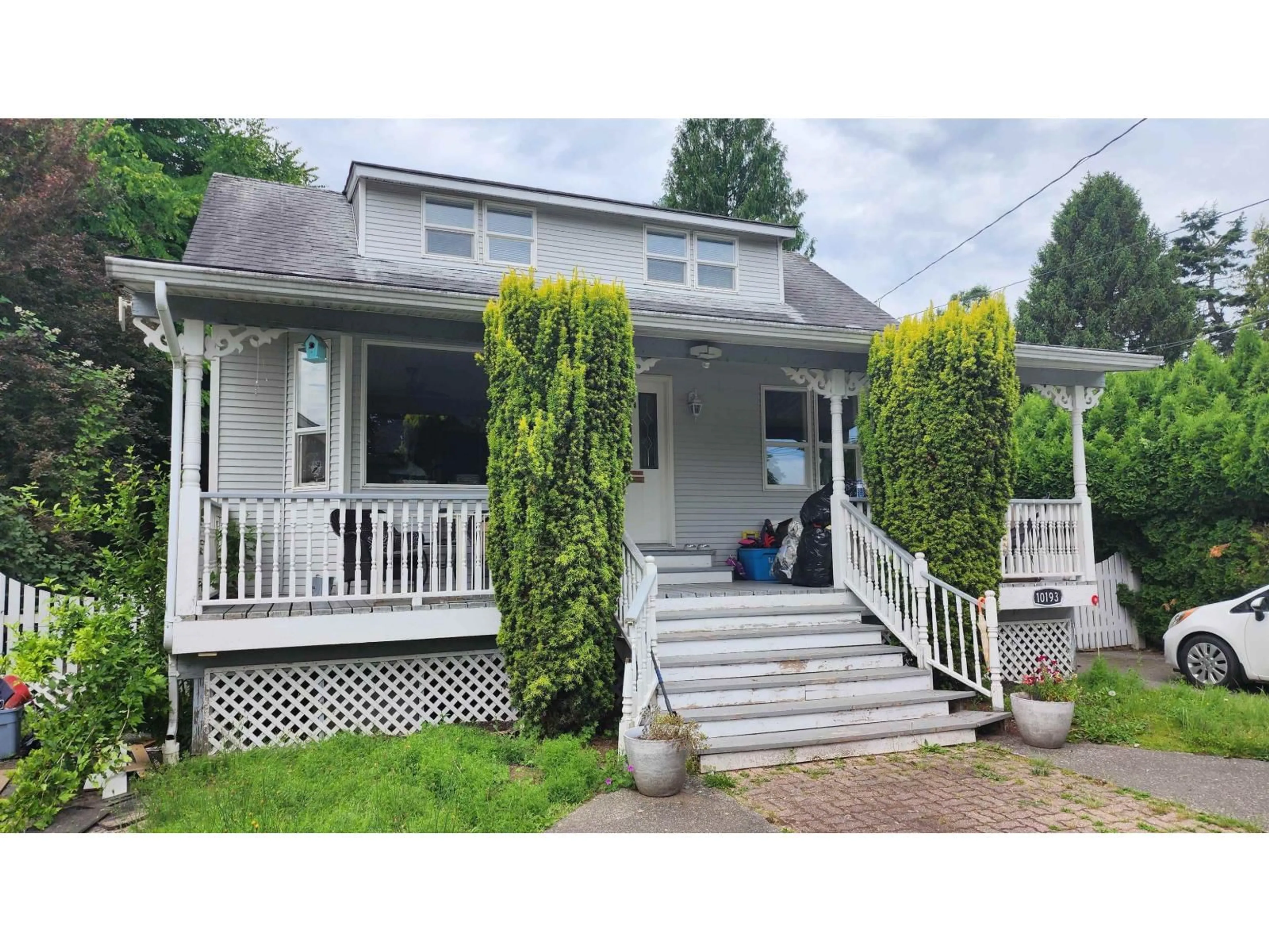 Home with vinyl exterior material, street for 10193 WILLIAMS ROAD, Chilliwack British Columbia V2P5H3