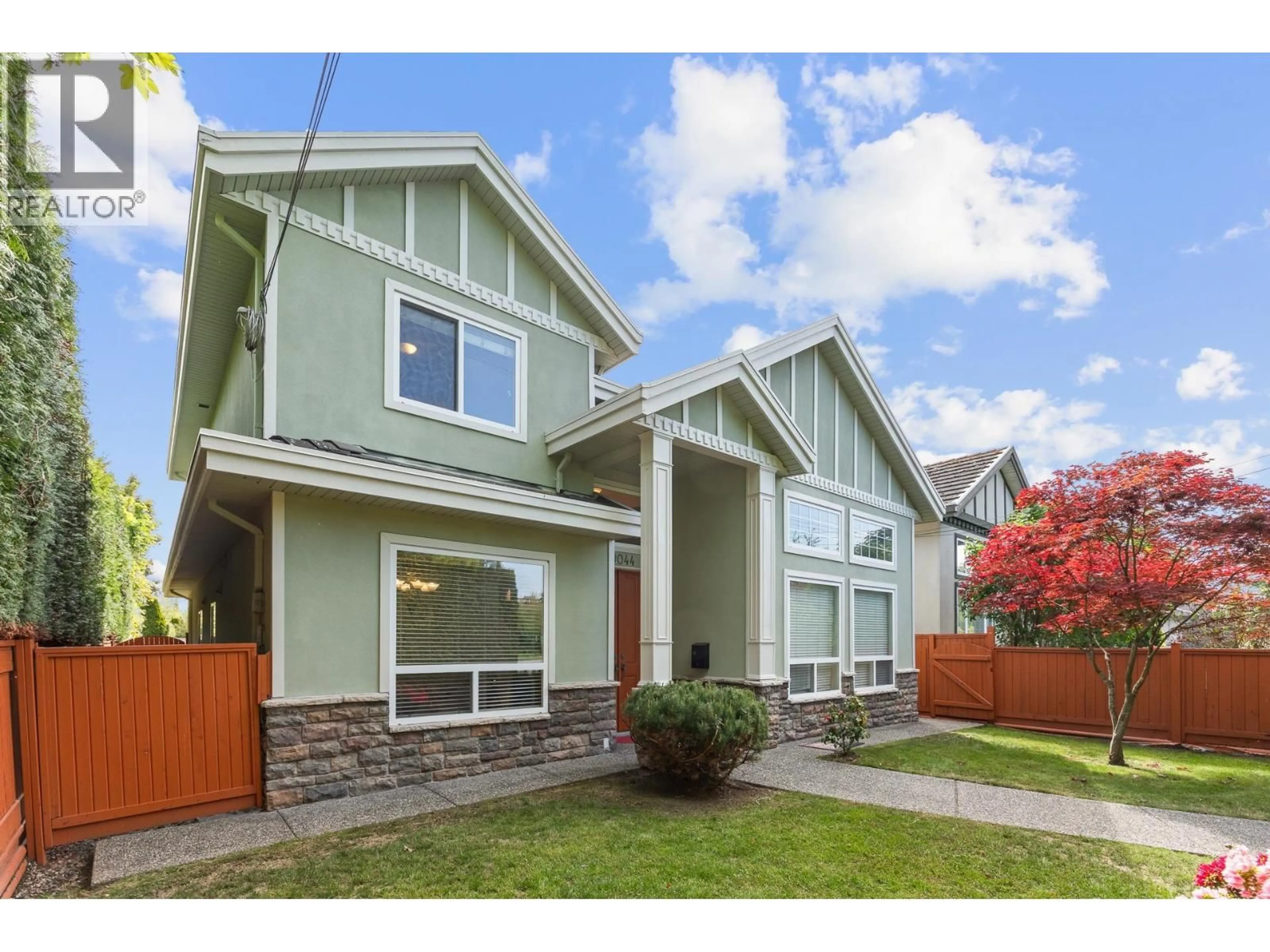 Home with vinyl exterior material, street for 9044 RAILWAY AVENUE, Richmond British Columbia V7E2B5