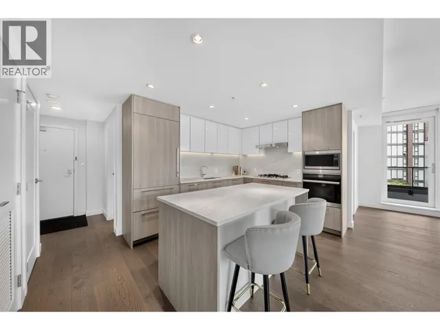 808 - 8160 MCMYN WAY, Richmond 3