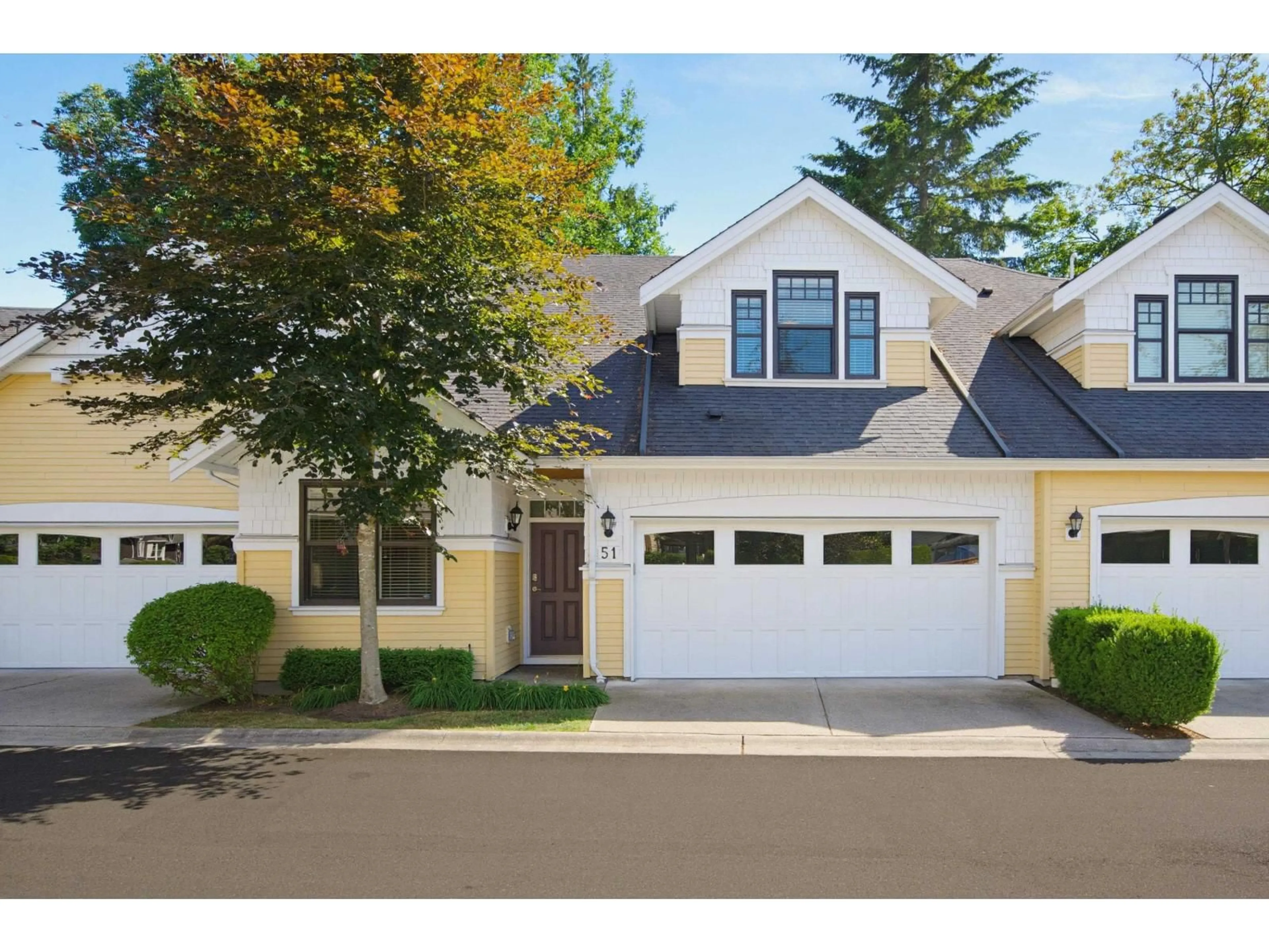 Home with vinyl exterior material, street for 51 - 9235 MCBRIDE STREET, Langley British Columbia V1M2R9