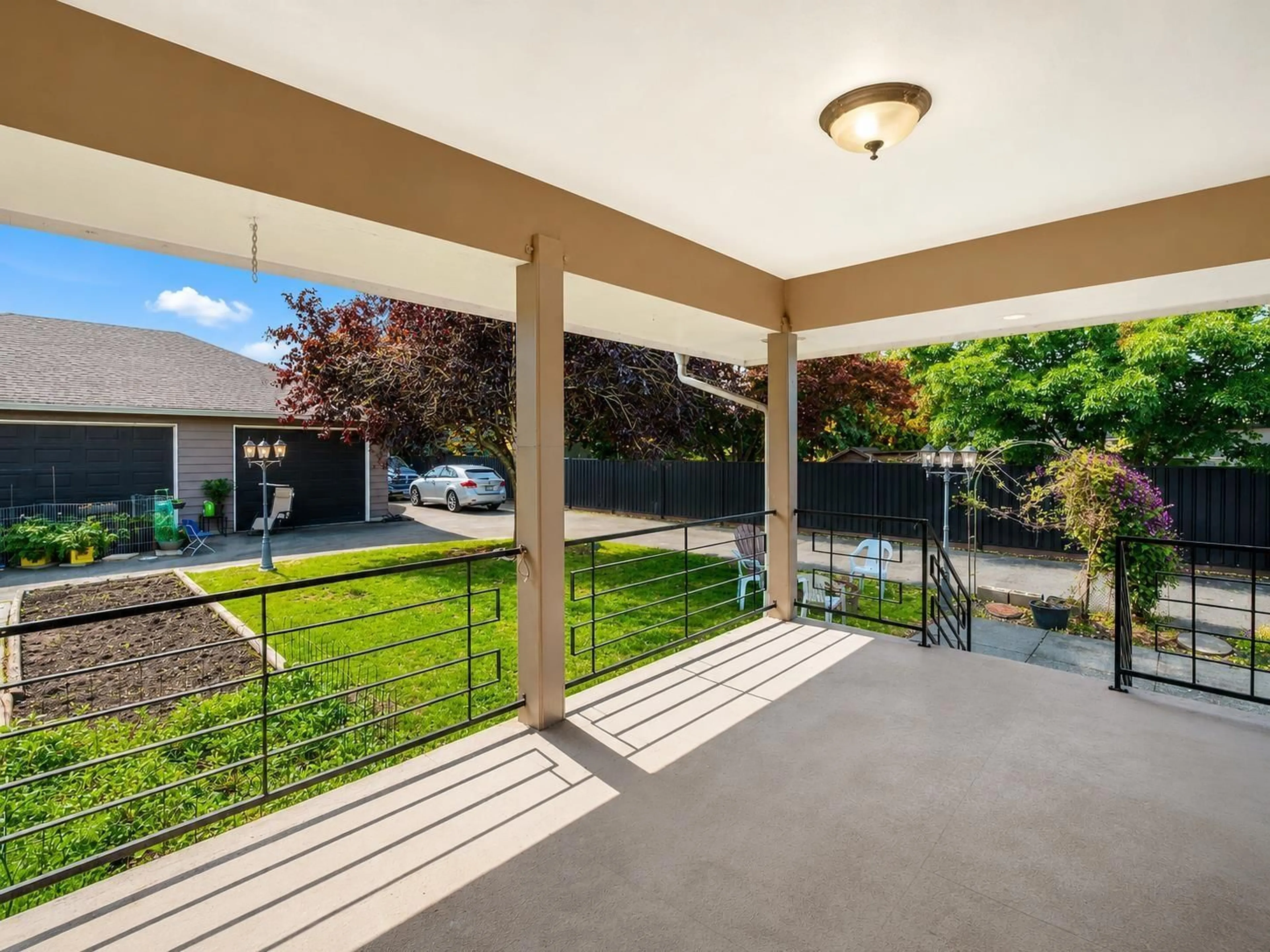 Patio, street for 9725 JUNIPER STREET, Chilliwack British Columbia V2P5J2