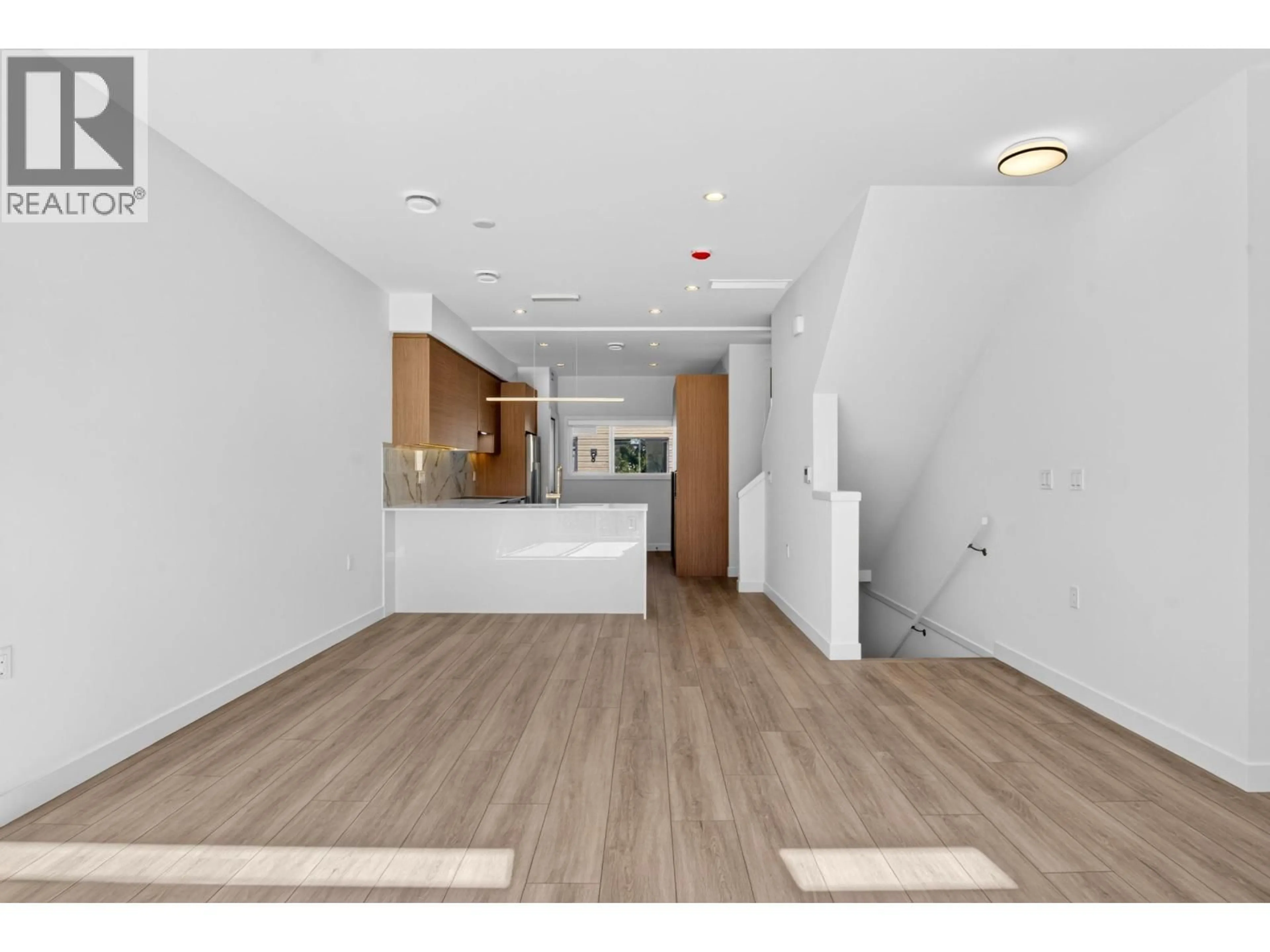 Unknown for 15 - 4337 BOUNDARY ROAD, Richmond British Columbia V6V1S8