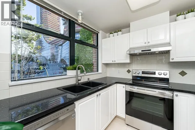 307 - 588 45TH AVENUE, Vancouver 5