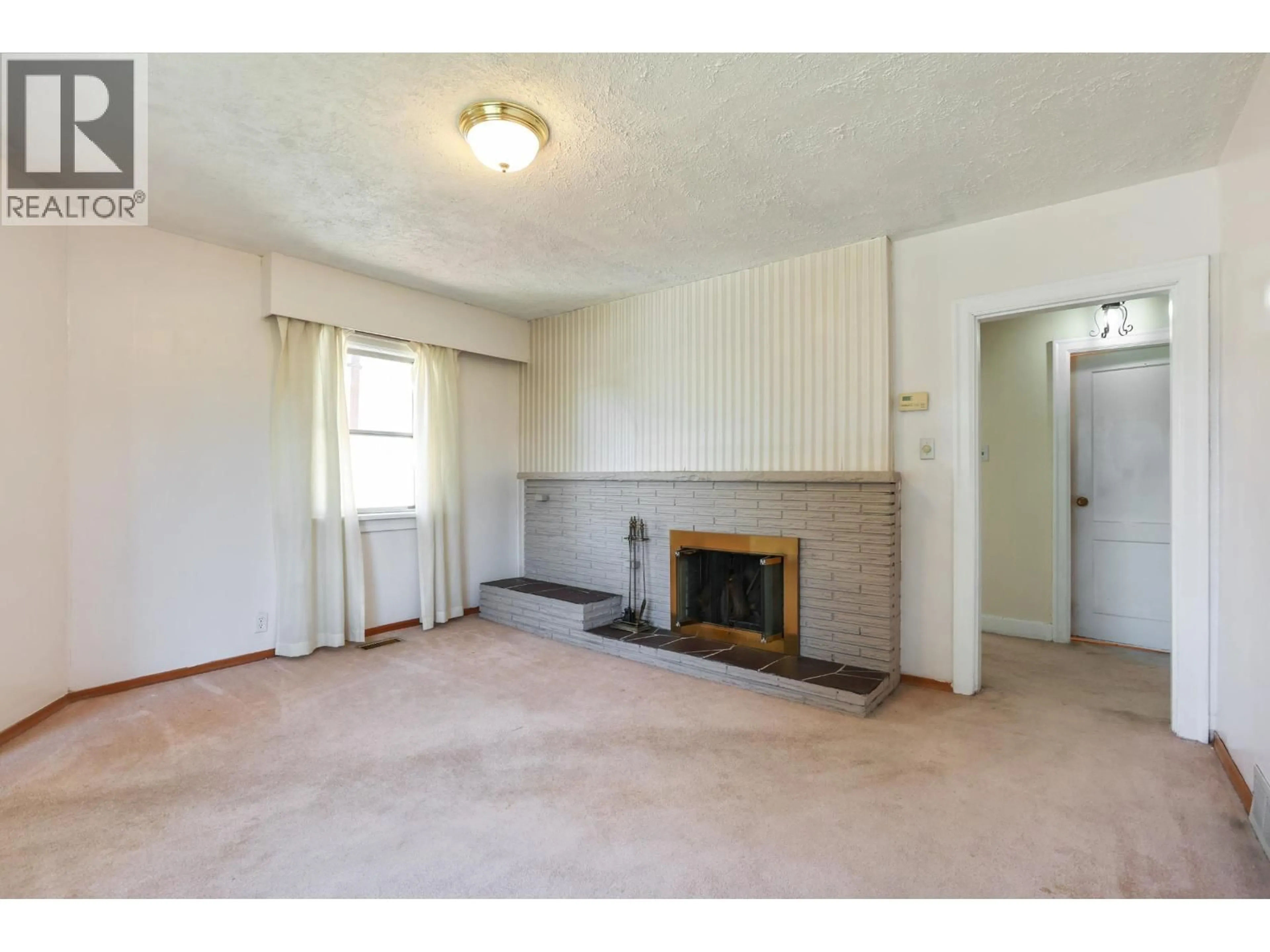 A pic of a room for 5322 CULLODEN STREET, Vancouver British Columbia V5W3R6