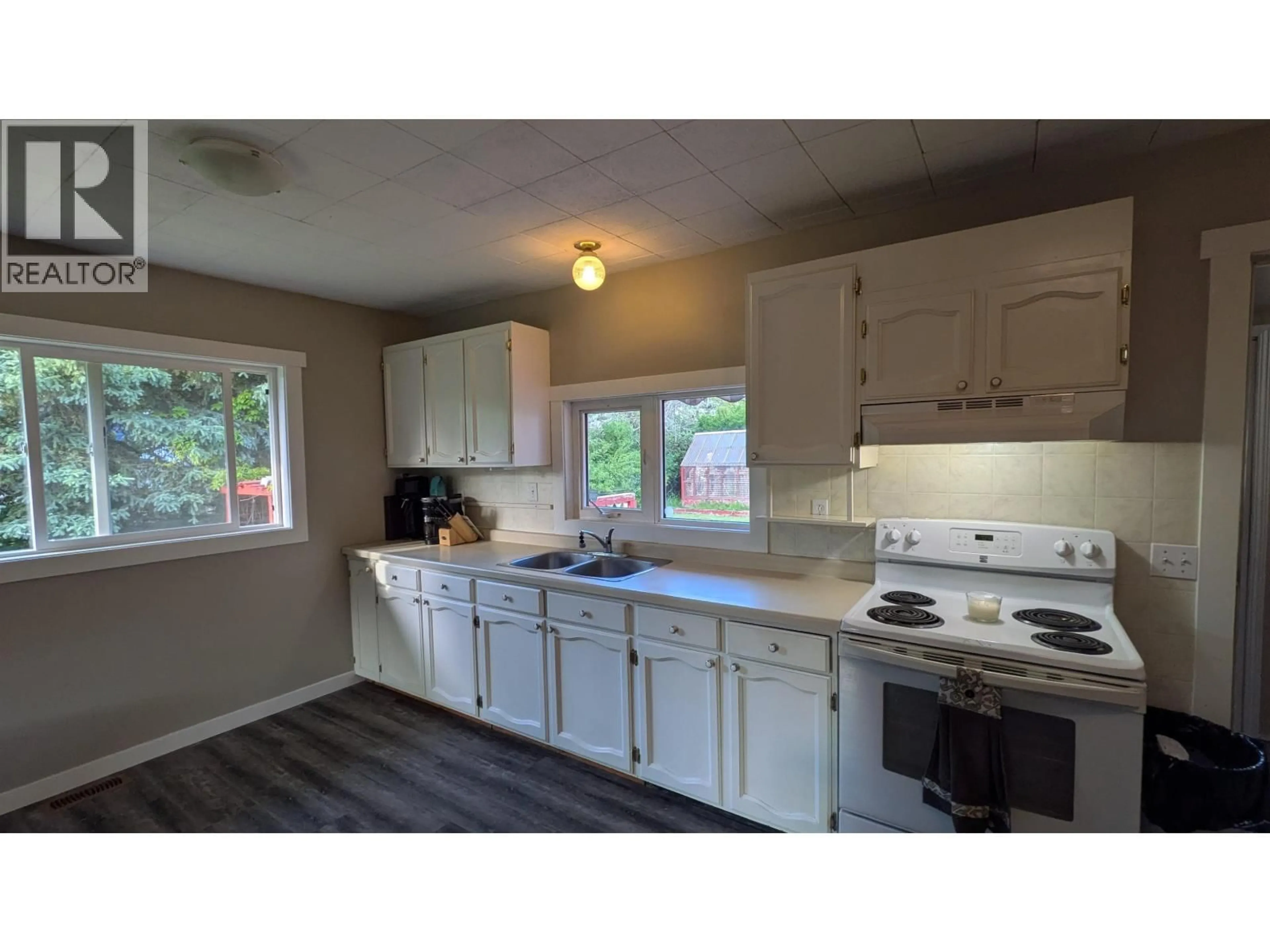 Standard kitchen, unknown for 6954 IRENE ROAD, Prince George British Columbia V2N5P2