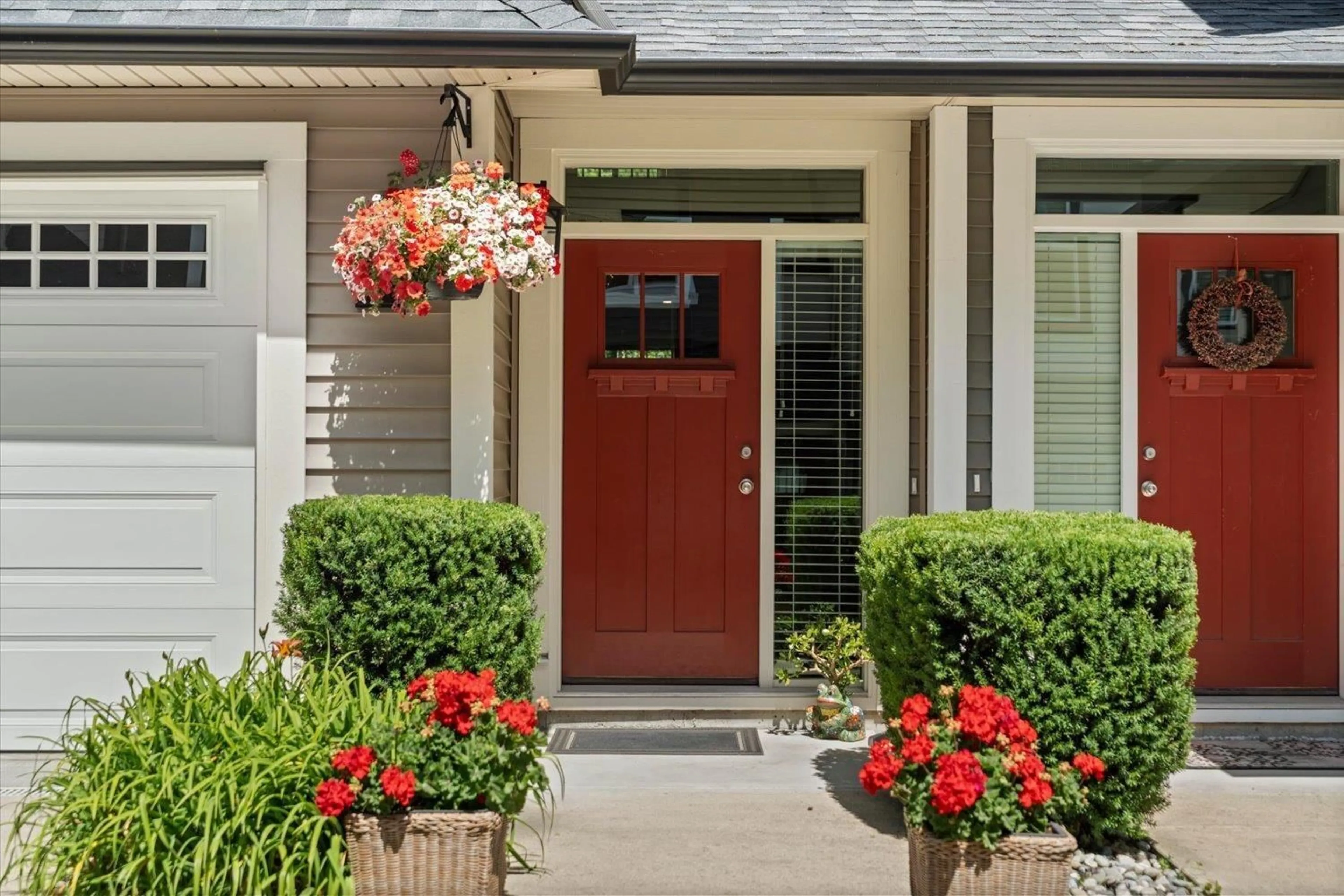 Indoor entryway for 26 - 35298 MARSHALL ROAD, Abbotsford British Columbia V3G0E2