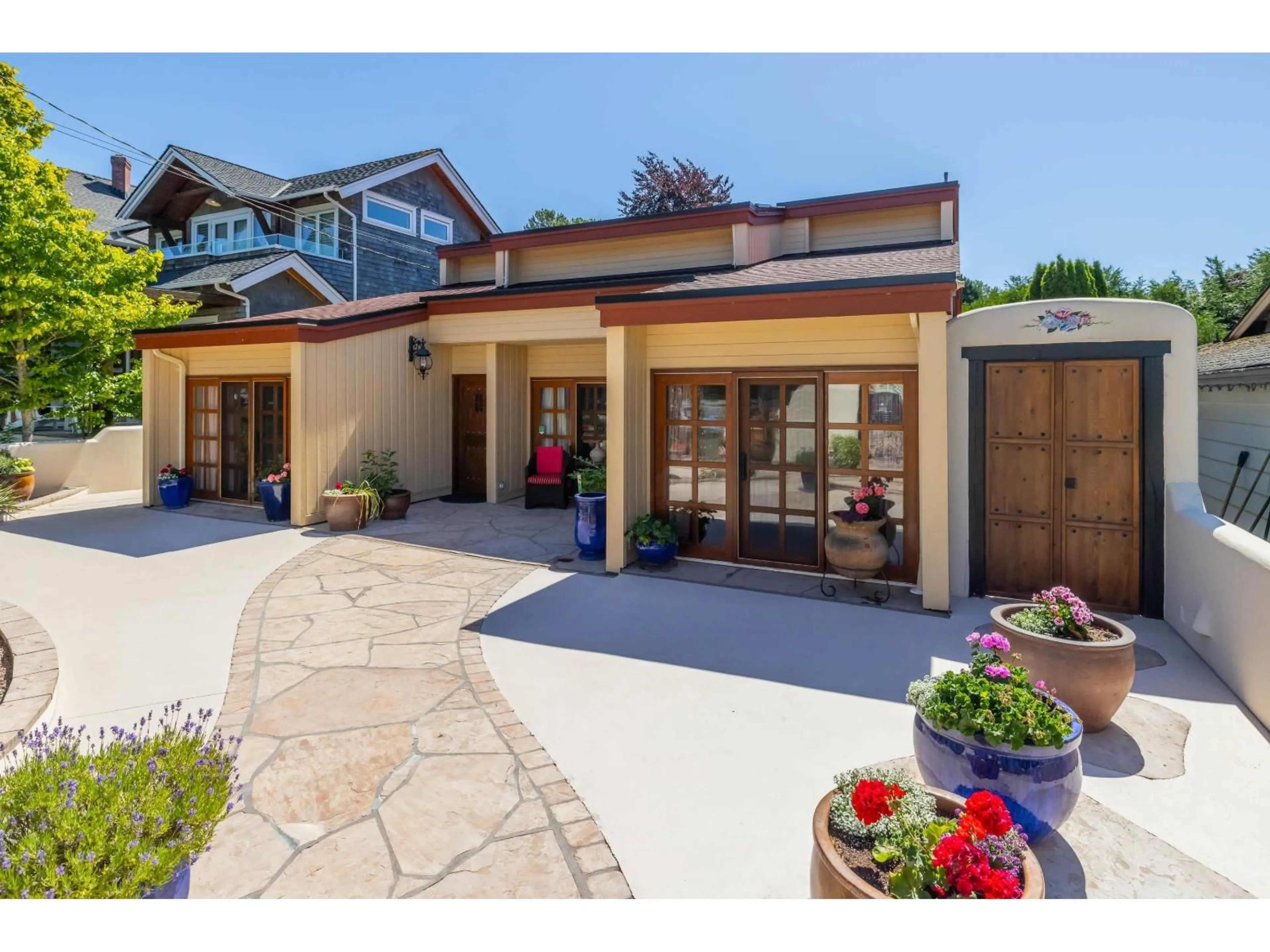 Unknown for 3080 MCBRIDE AVENUE, Surrey British Columbia V4A3H1