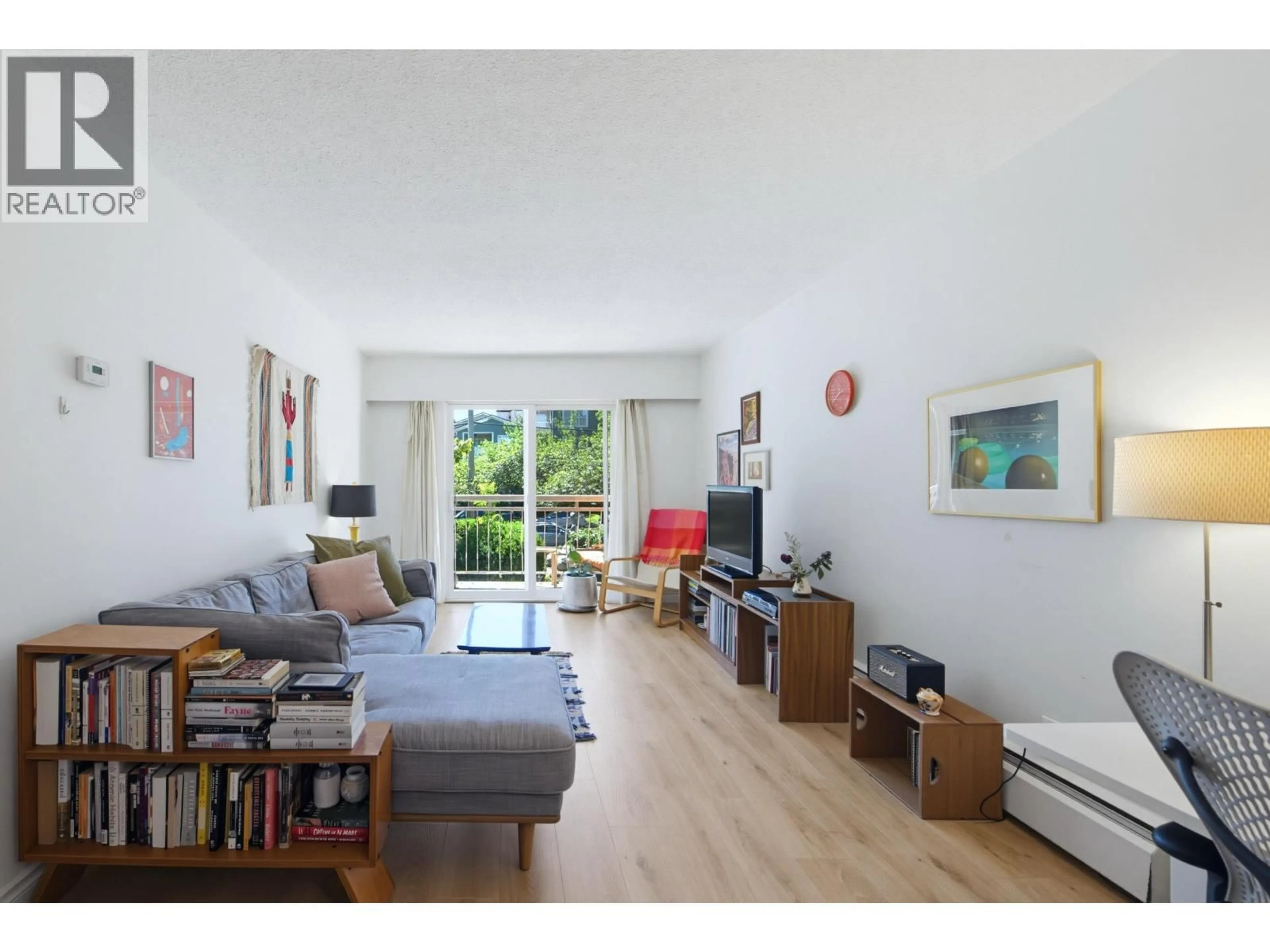 Living room with furniture, unknown for 303 - 711 6TH AVENUE, Vancouver British Columbia V5T1L7