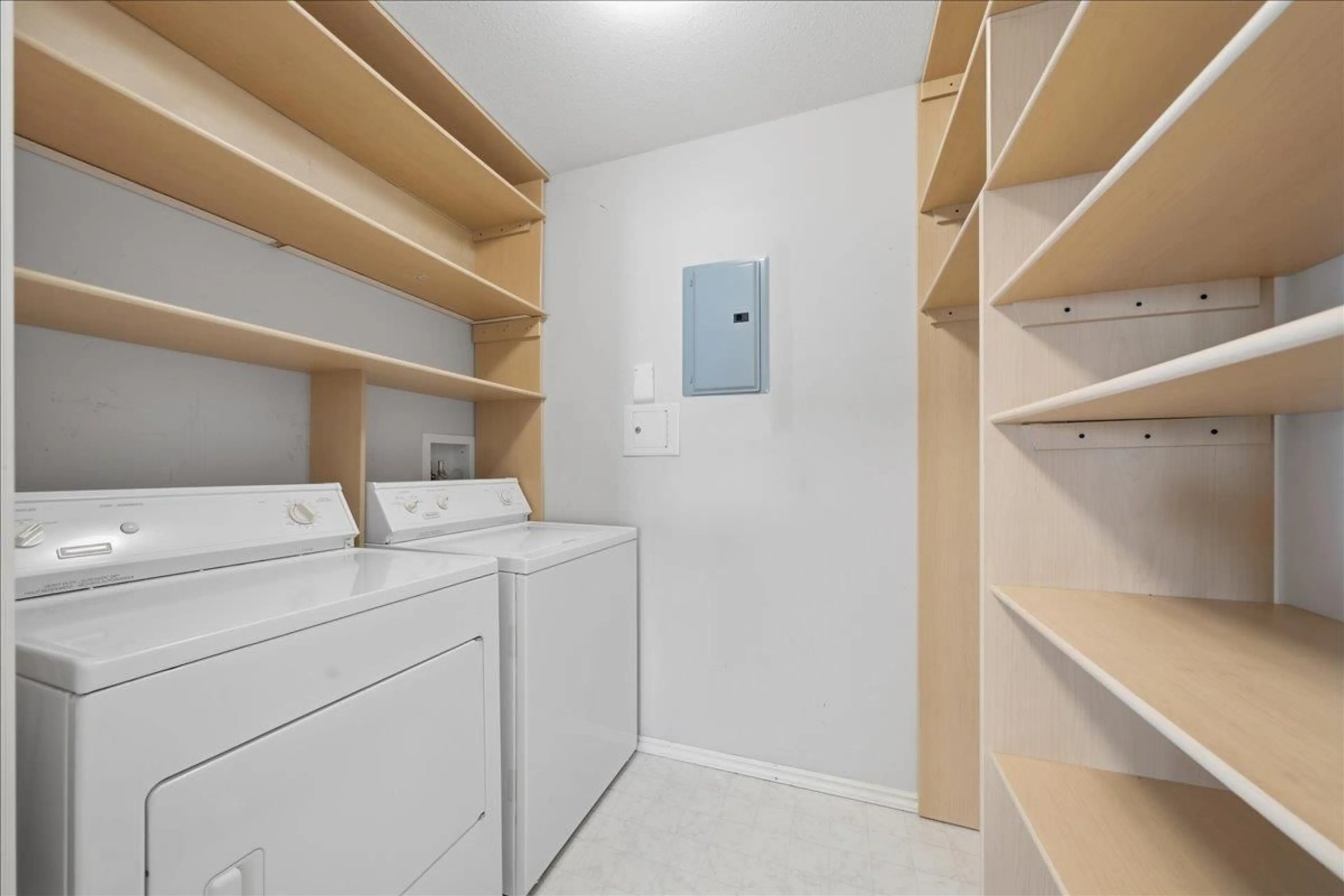 Laundry room for 201 - 2772 CLEARBROOK ROAD, Abbotsford British Columbia V2T6N6