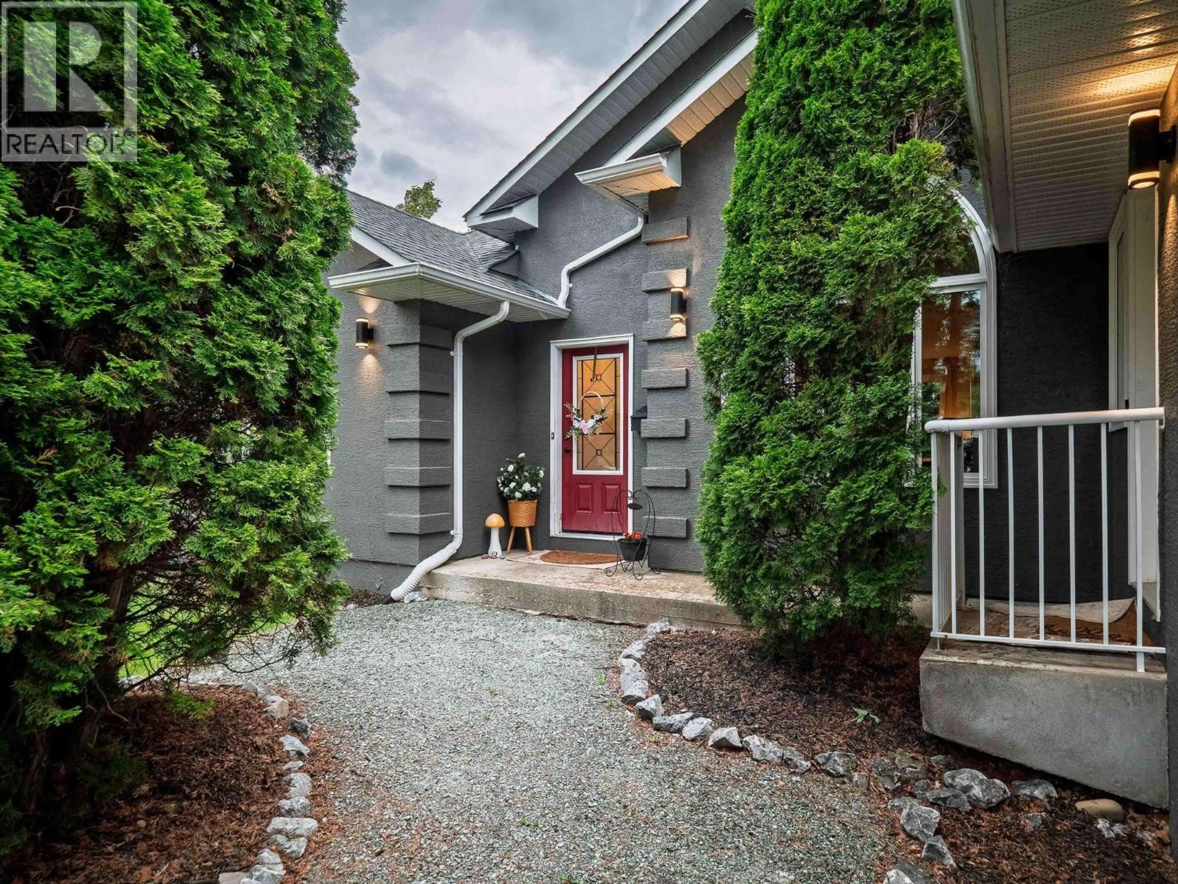 Indoor entryway for 6908 ST FRANCES PLACE, Prince George British Columbia V2N5A4