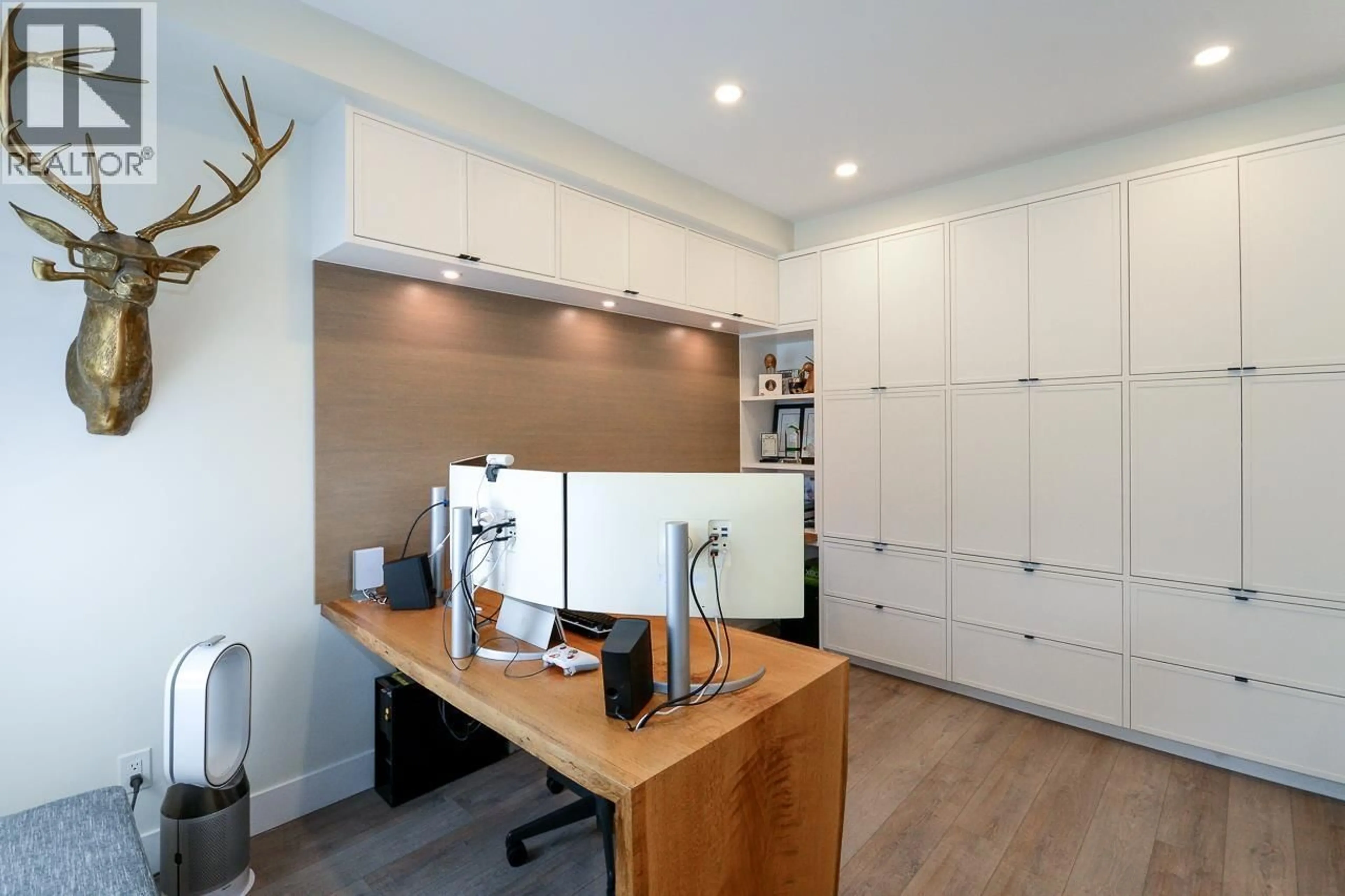 A pic of a room for 3193 RICHMOND STREET, Richmond British Columbia V7E2V7
