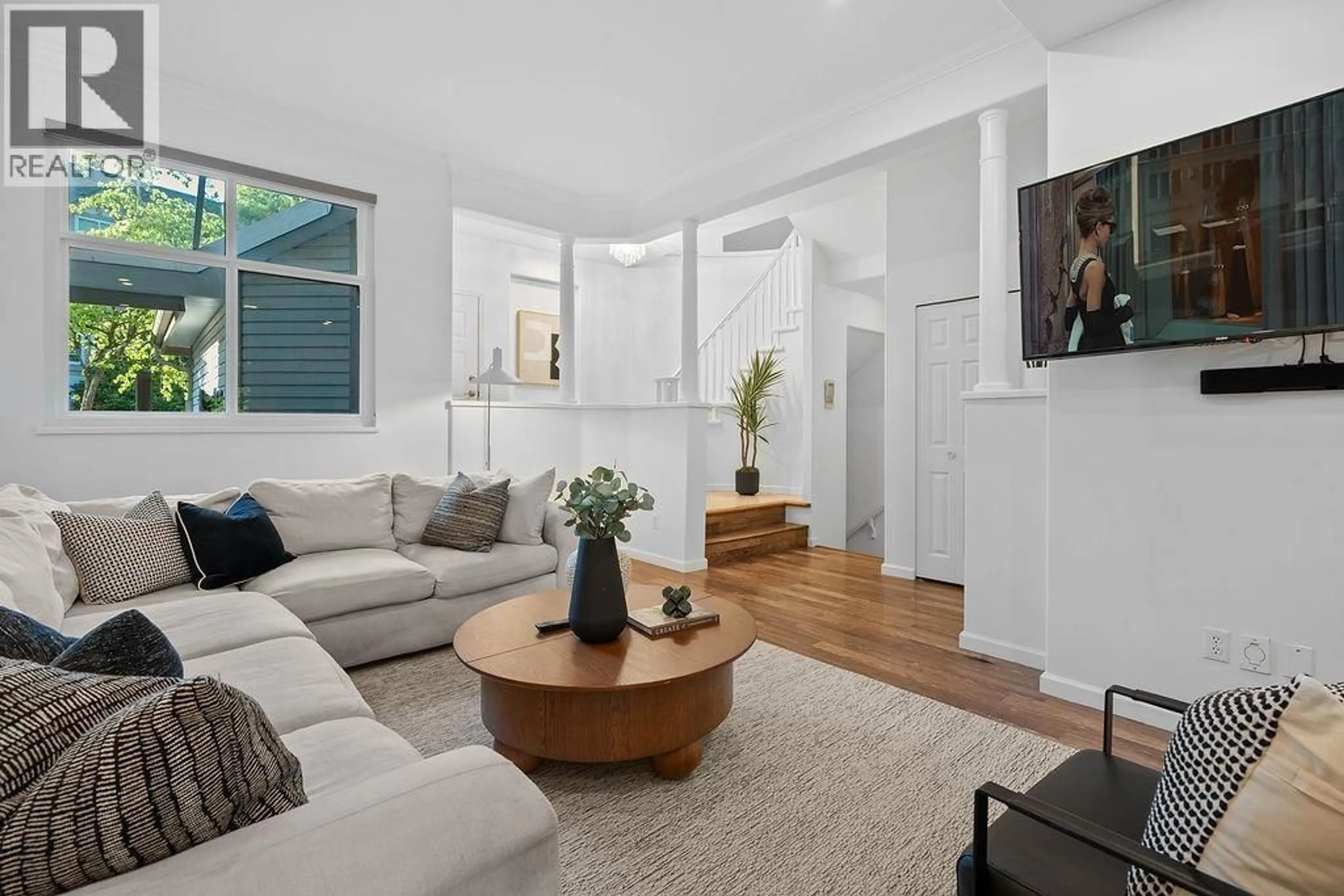 Living room with furniture, unknown for 10 - 1 ASPENWOOD DRIVE, Port Moody British Columbia V3H4X8