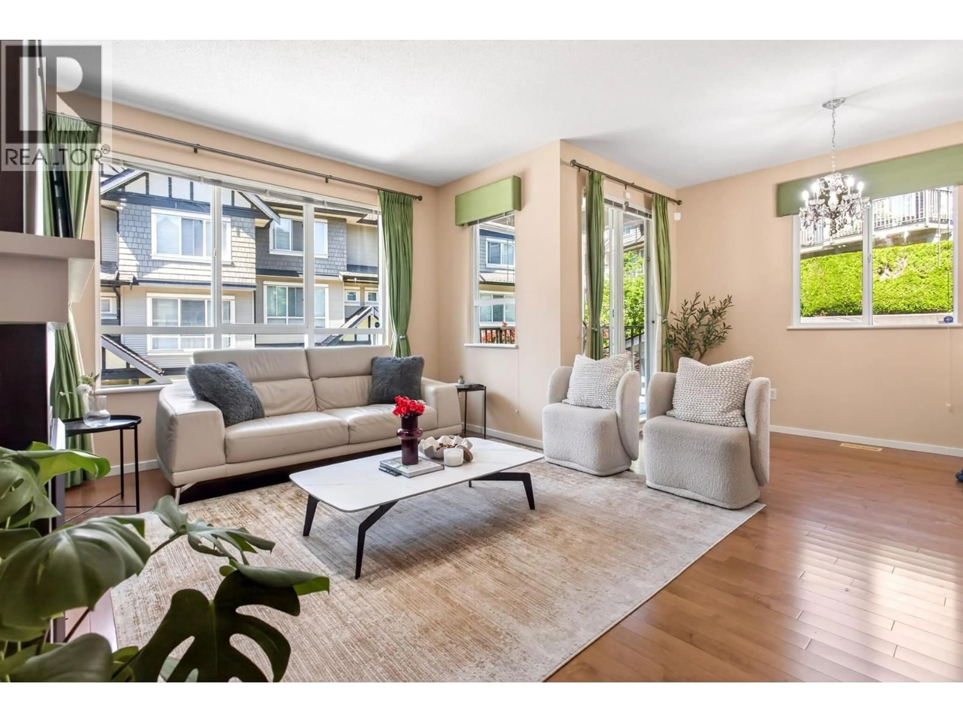 Living room with furniture, unknown for 120 - 9133 GOVERNMENT STREET, Burnaby British Columbia V3N0B1
