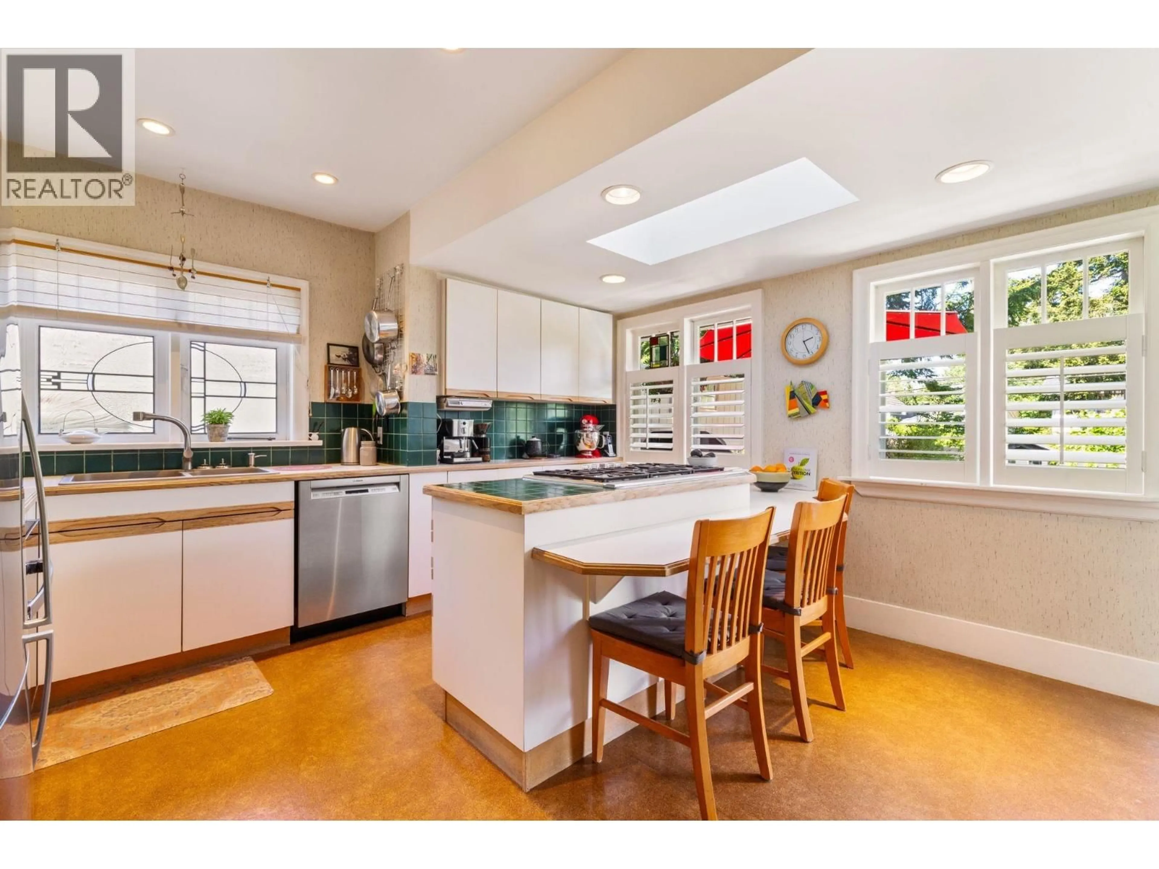 Open concept kitchen, ceramic/tile floor for 4057 18TH AVENUE, Vancouver British Columbia V6S1B9