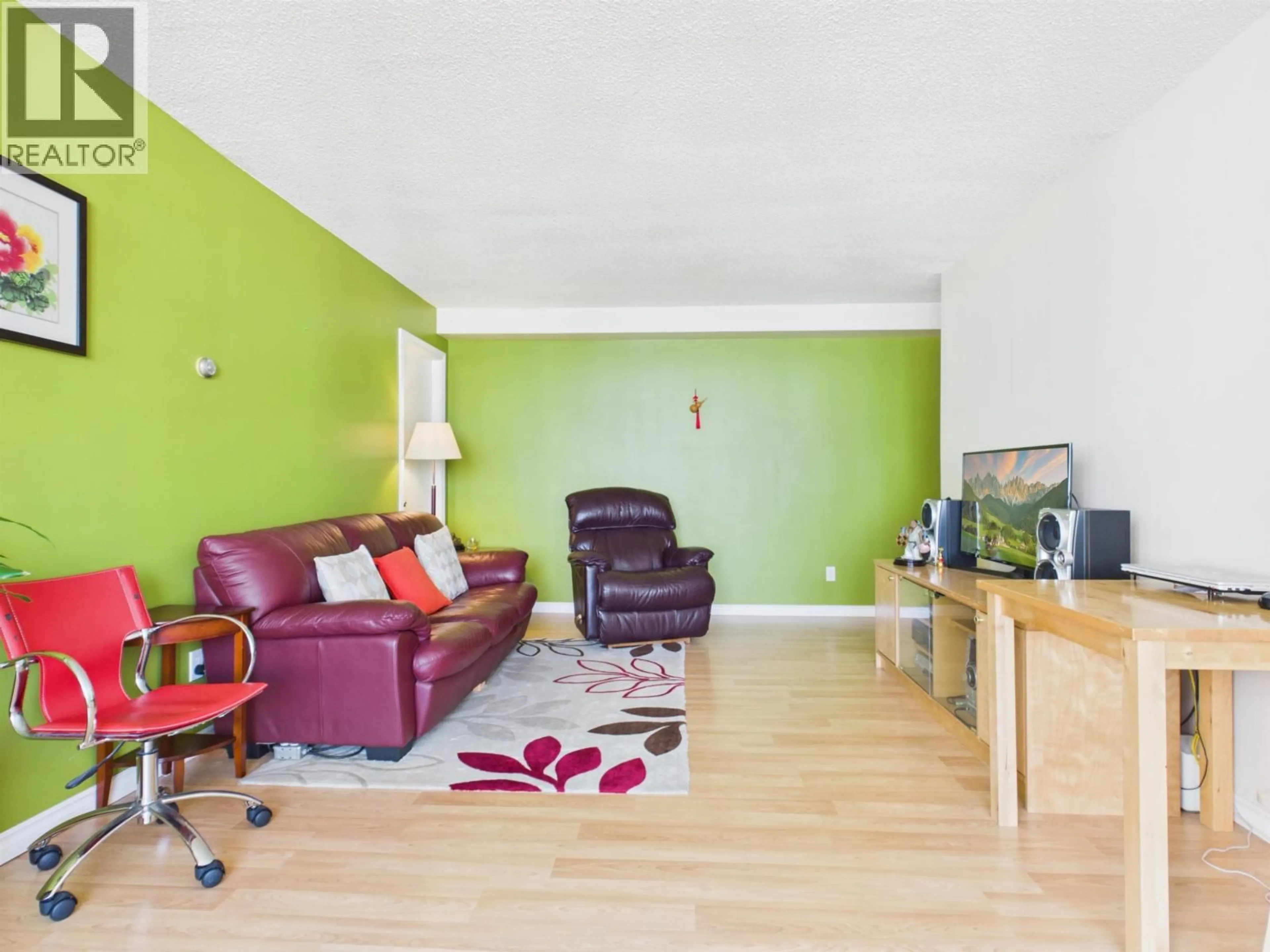 Living room with furniture, wood/laminate floor for 1702 - 5645 BARKER AVENUE, Burnaby British Columbia V5H3Z5