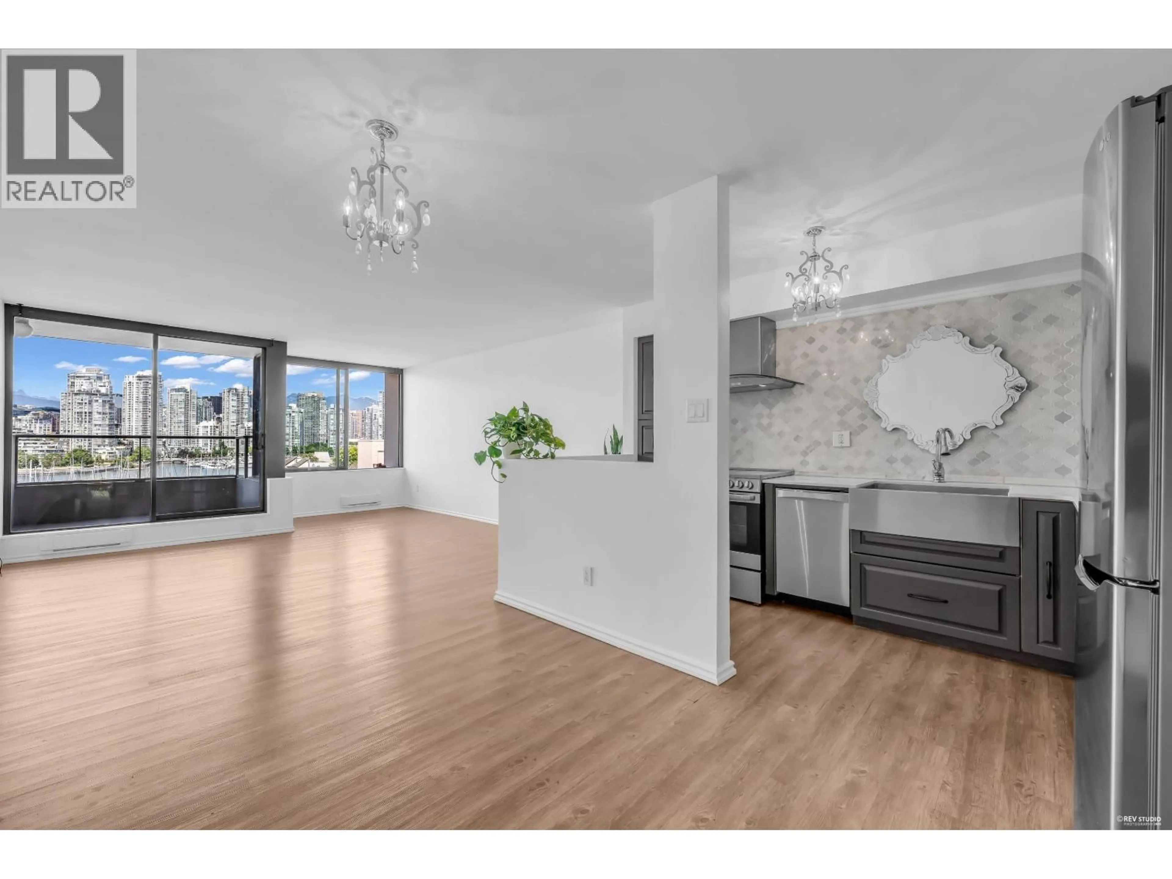 Open concept kitchen, unknown for 524 - 666 LEG IN BOOT SQUARE, Vancouver British Columbia V5Z4B3