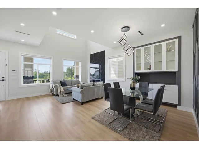 16707 15A AVENUE, Surrey 4